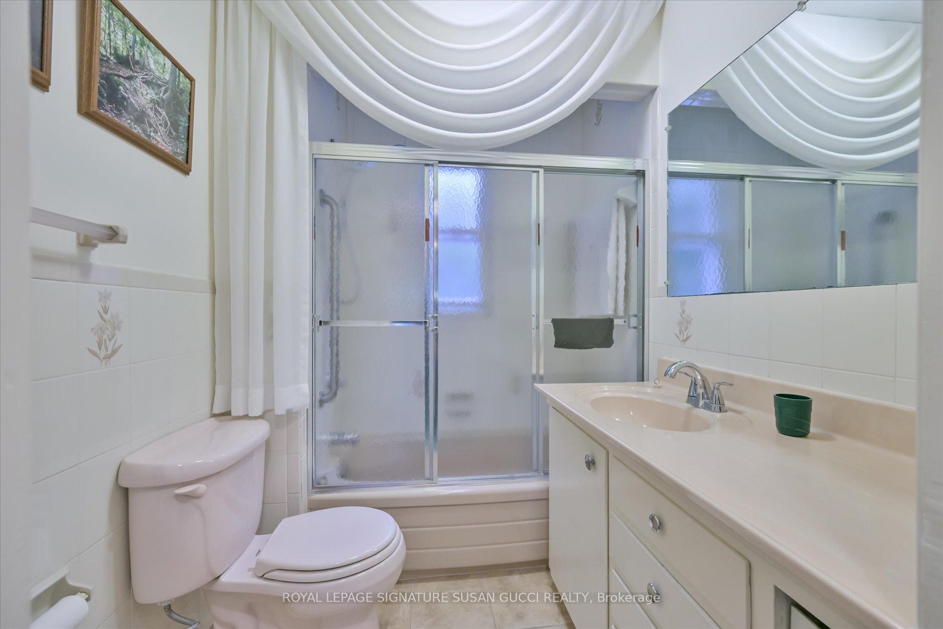Photo 22 of 1 Glenshaw Crescent, Toronto, O'Connor-Parkview — HOMEH