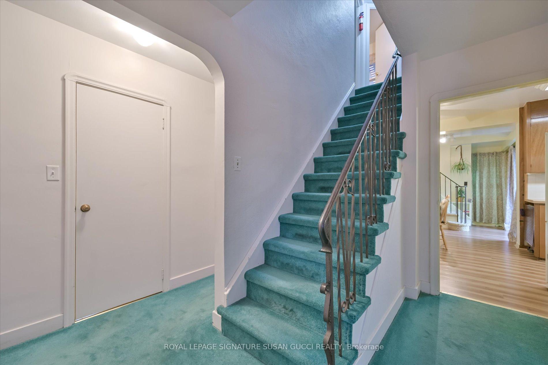 Photo 23 of 1 Glenshaw Crescent, Toronto, O'Connor-Parkview — HOMEH