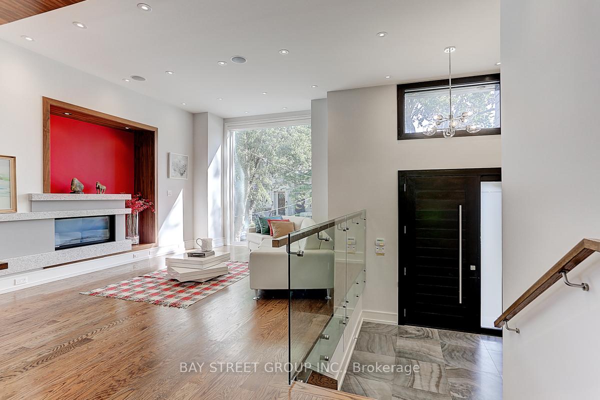 Photo 9 of 22 Carmichael Avenue, Toronto, Bedford Park-Nortown — HOMEH
