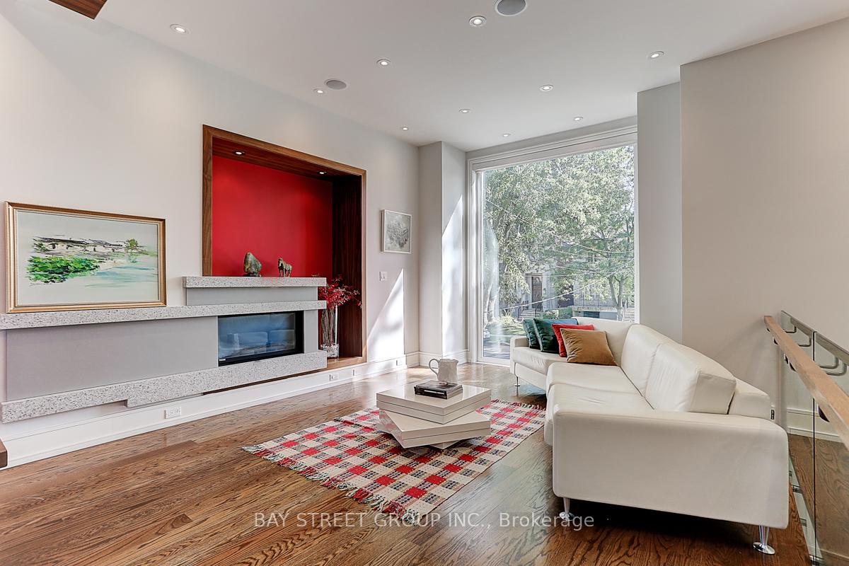 Photo 2 of 22 Carmichael Avenue, Toronto, Bedford Park-Nortown — HOMEH