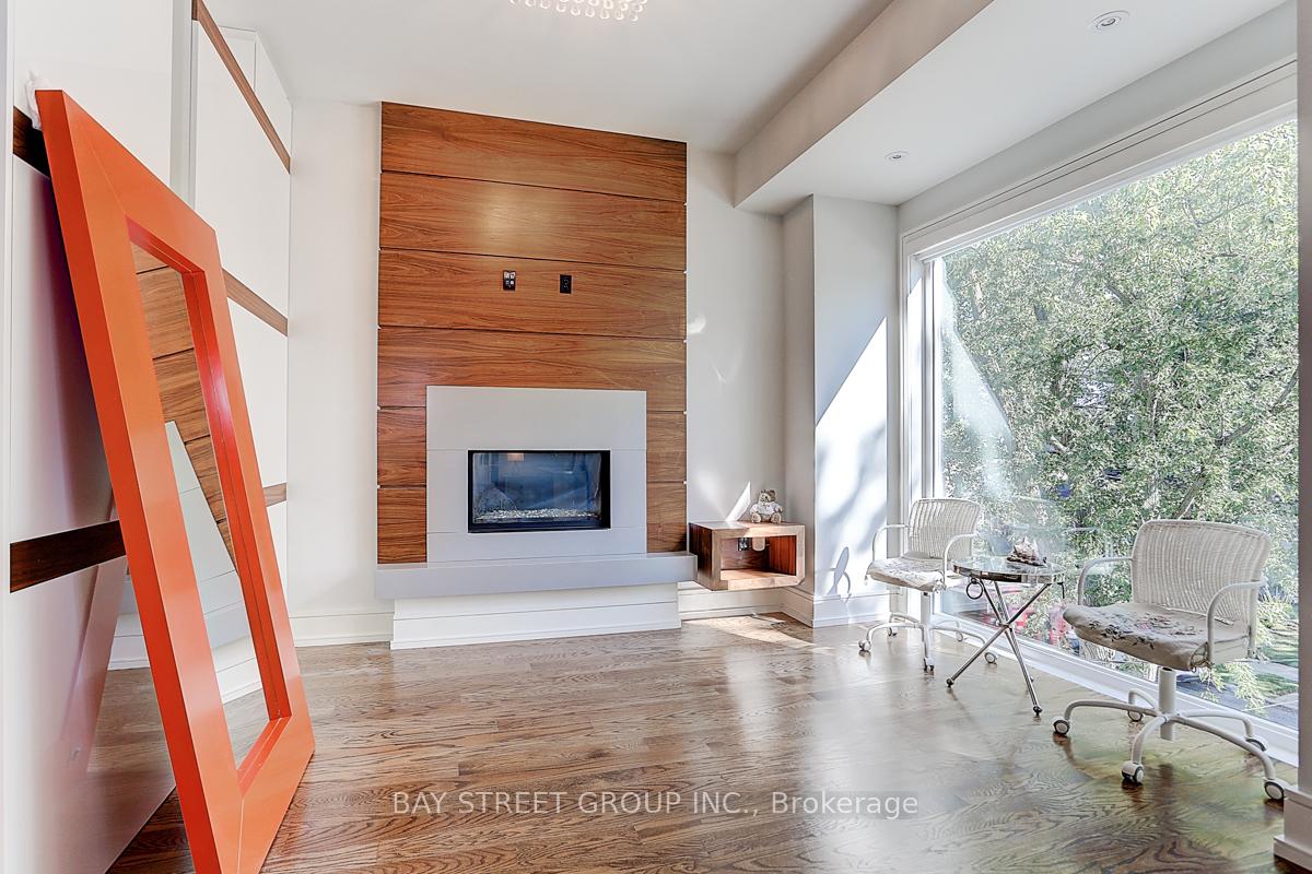 Photo 12 of 22 Carmichael Avenue, Toronto, Bedford Park-Nortown — HOMEH