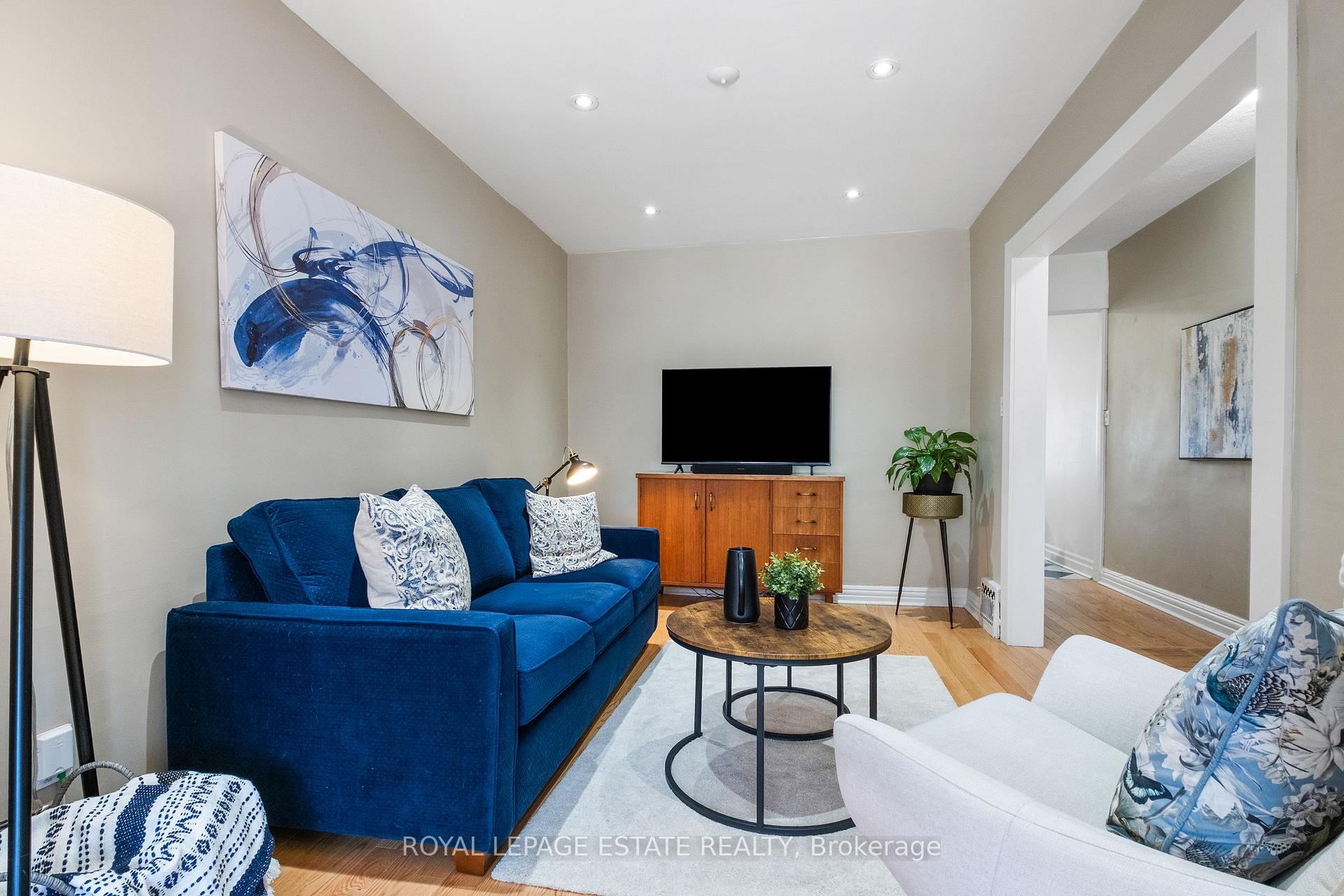 Photo 7 of 33 Mountalan Avenue, Toronto, Greenwood-Coxwell — HOMEH
