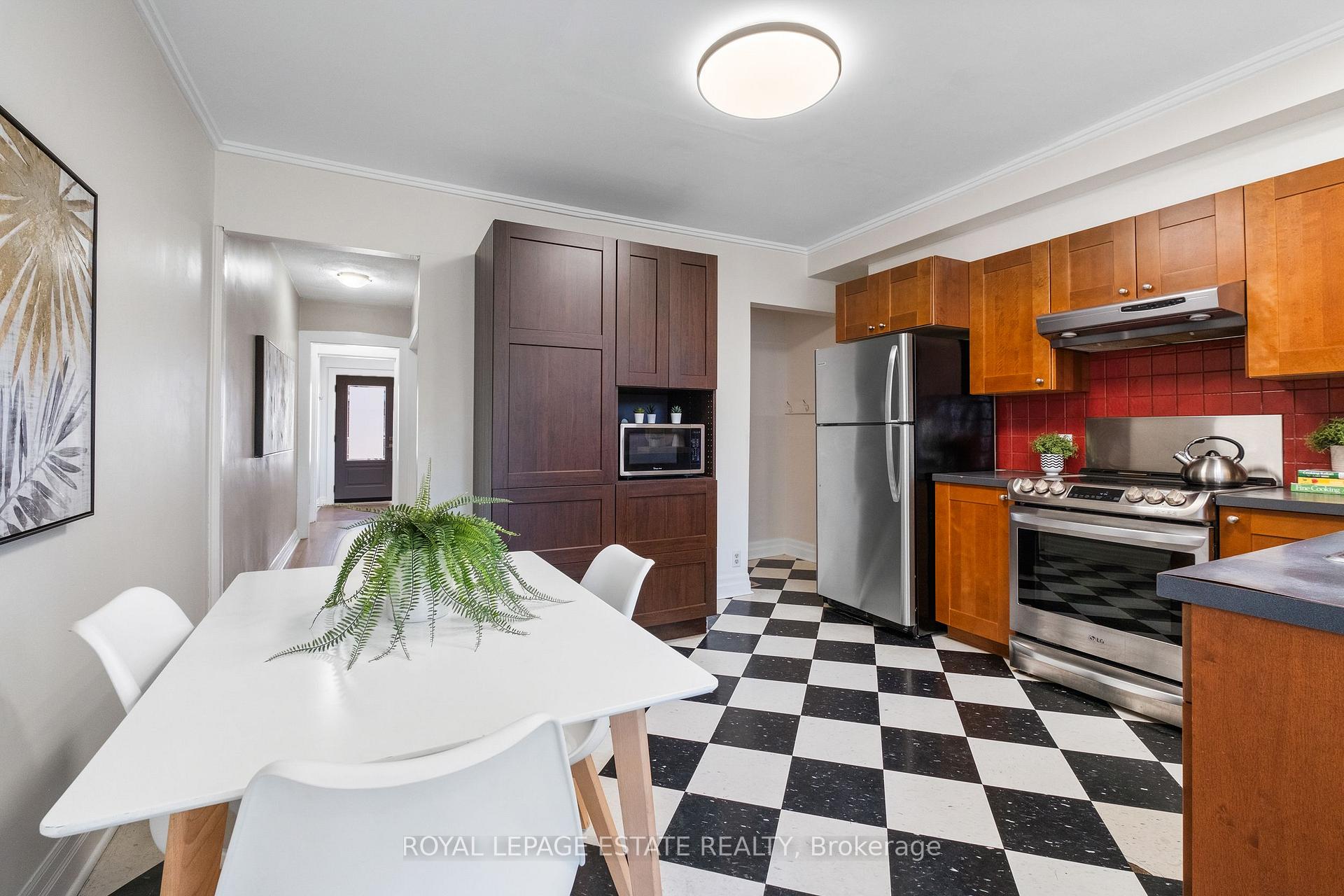 Photo 9 of 33 Mountalan Avenue, Toronto, Greenwood-Coxwell — HOMEH