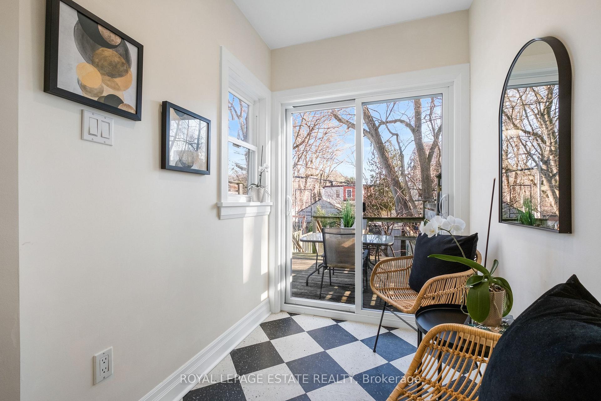 Photo 14 of 33 Mountalan Avenue, Toronto, Greenwood-Coxwell — HOMEH