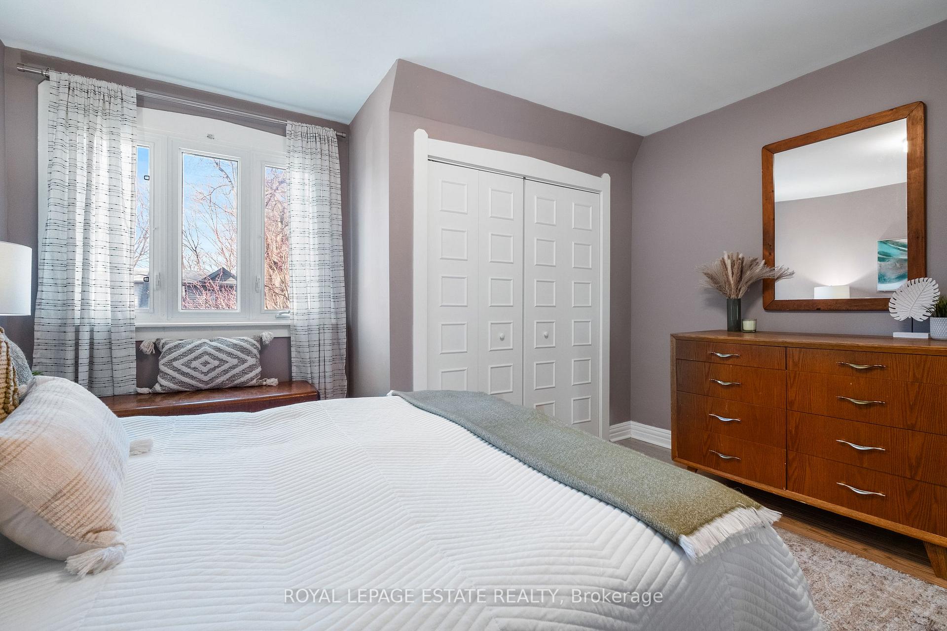 Photo 17 of 33 Mountalan Avenue, Toronto, Greenwood-Coxwell — HOMEH