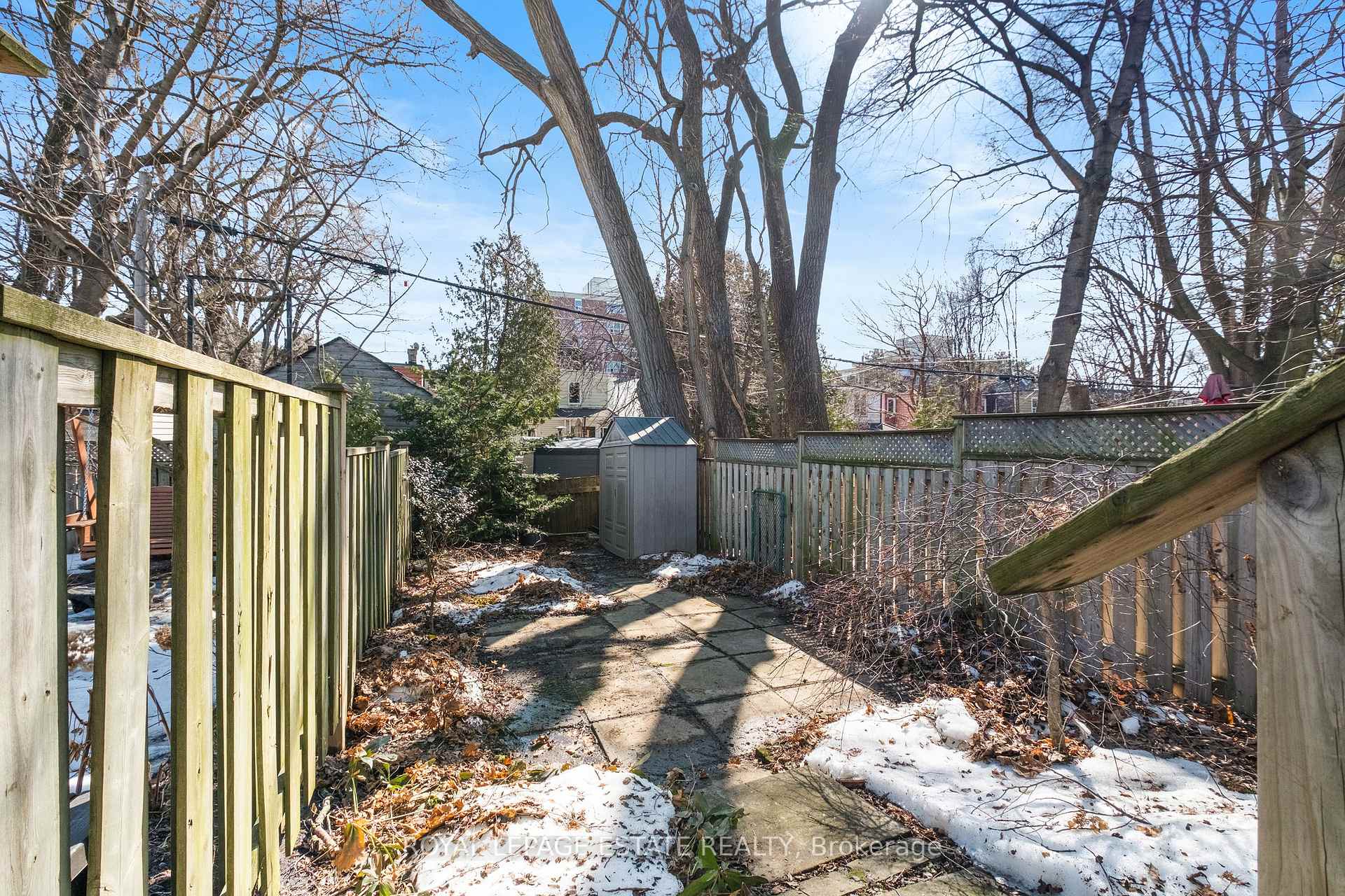 Photo 26 of 33 Mountalan Avenue, Toronto, Greenwood-Coxwell — HOMEH