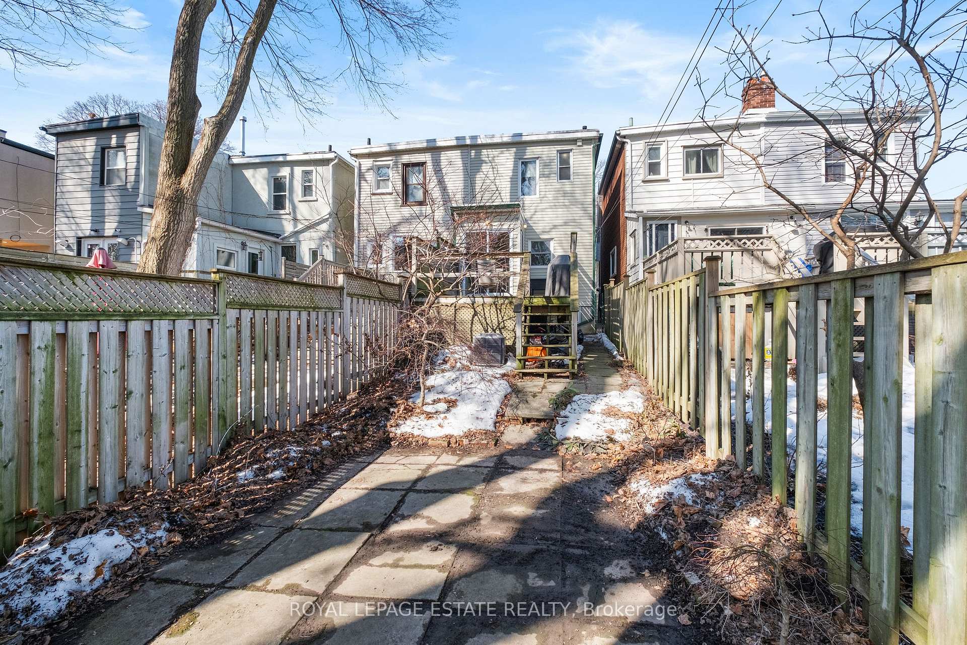 Photo 28 of 33 Mountalan Avenue, Toronto, Greenwood-Coxwell — HOMEH