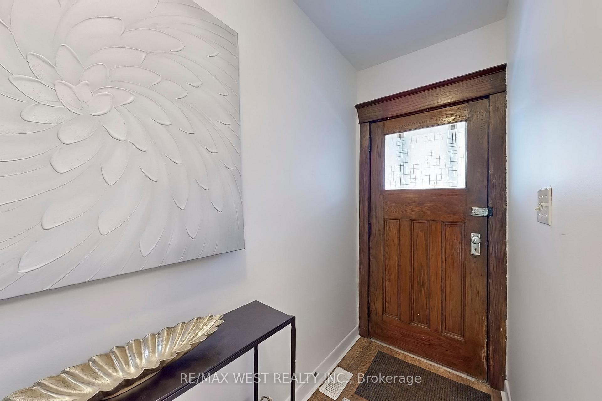 Photo 3 of 540 Roxton Road, Toronto, Palmerston-Little Italy — HOMEH