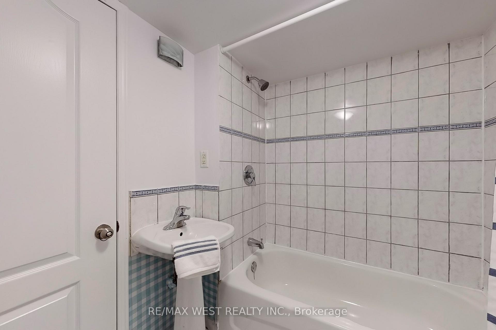 Photo 24 of 540 Roxton Road, Toronto, Palmerston-Little Italy — HOMEH