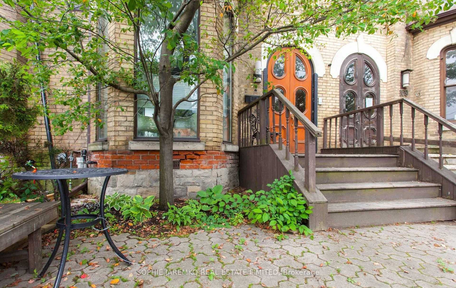 Front of Unit 2, 171 Carlton Street