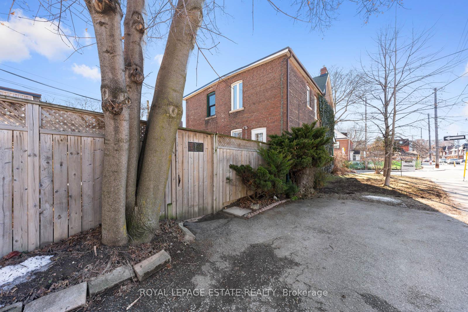 Photo 36 of 117 Bertmount Avenue, Toronto, South Riverdale — HOMEH