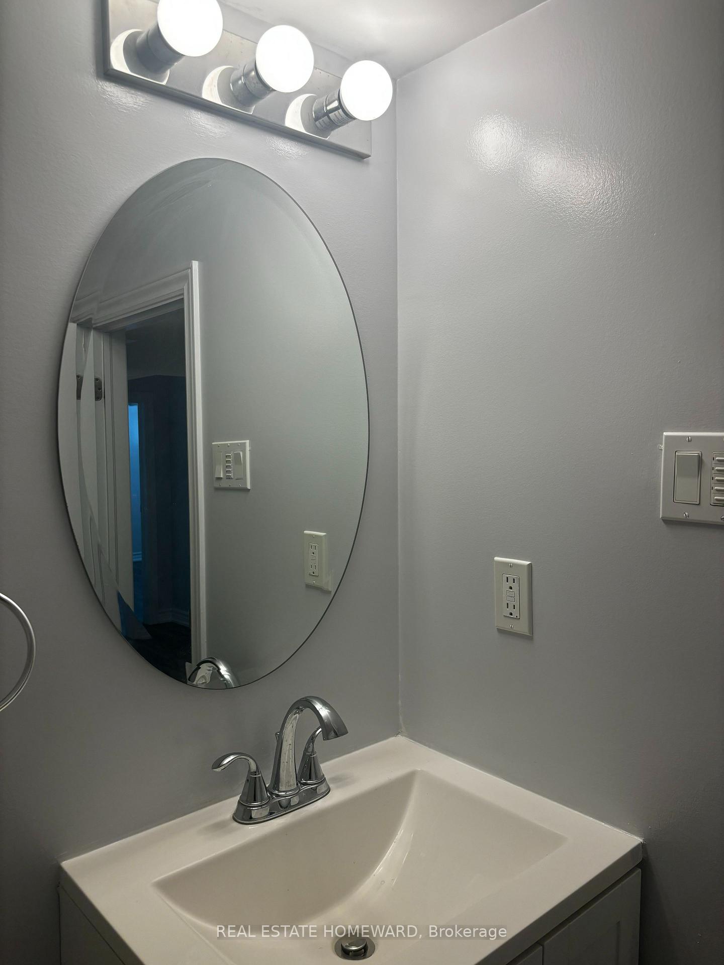 Photo 4 of 29 Dalecrest Drive, Toronto, O'Connor-Parkview — HOMEH