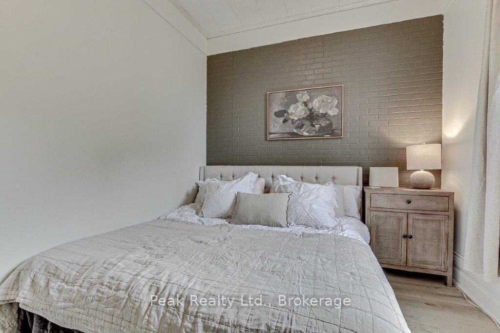 Photo 10 of 251 Upper Queen Street, Thames Centre, Thorndale — HOMEH