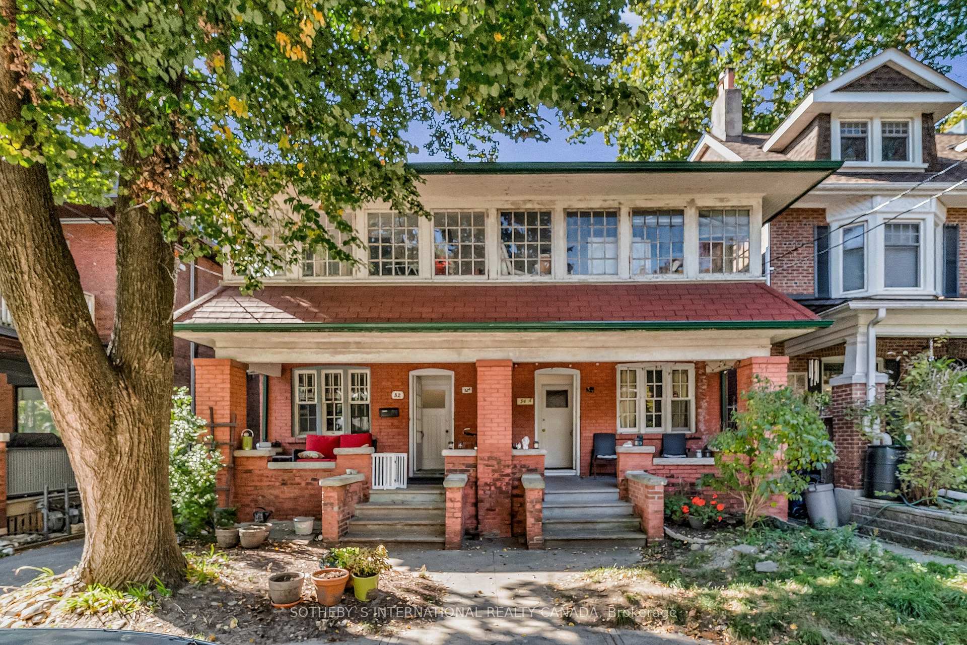 Front of 32 & 34 Fernwood Park Avenue