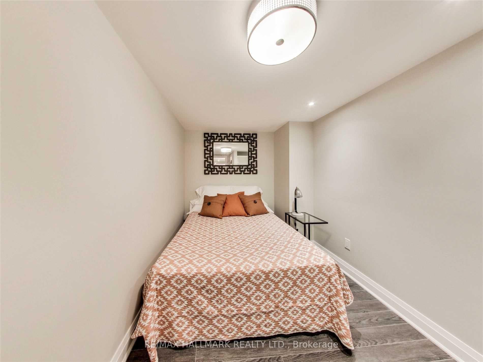Photo 8 of 251 Manning (Lower) Avenue, Toronto, Trinity-Bellwoods — HOMEH