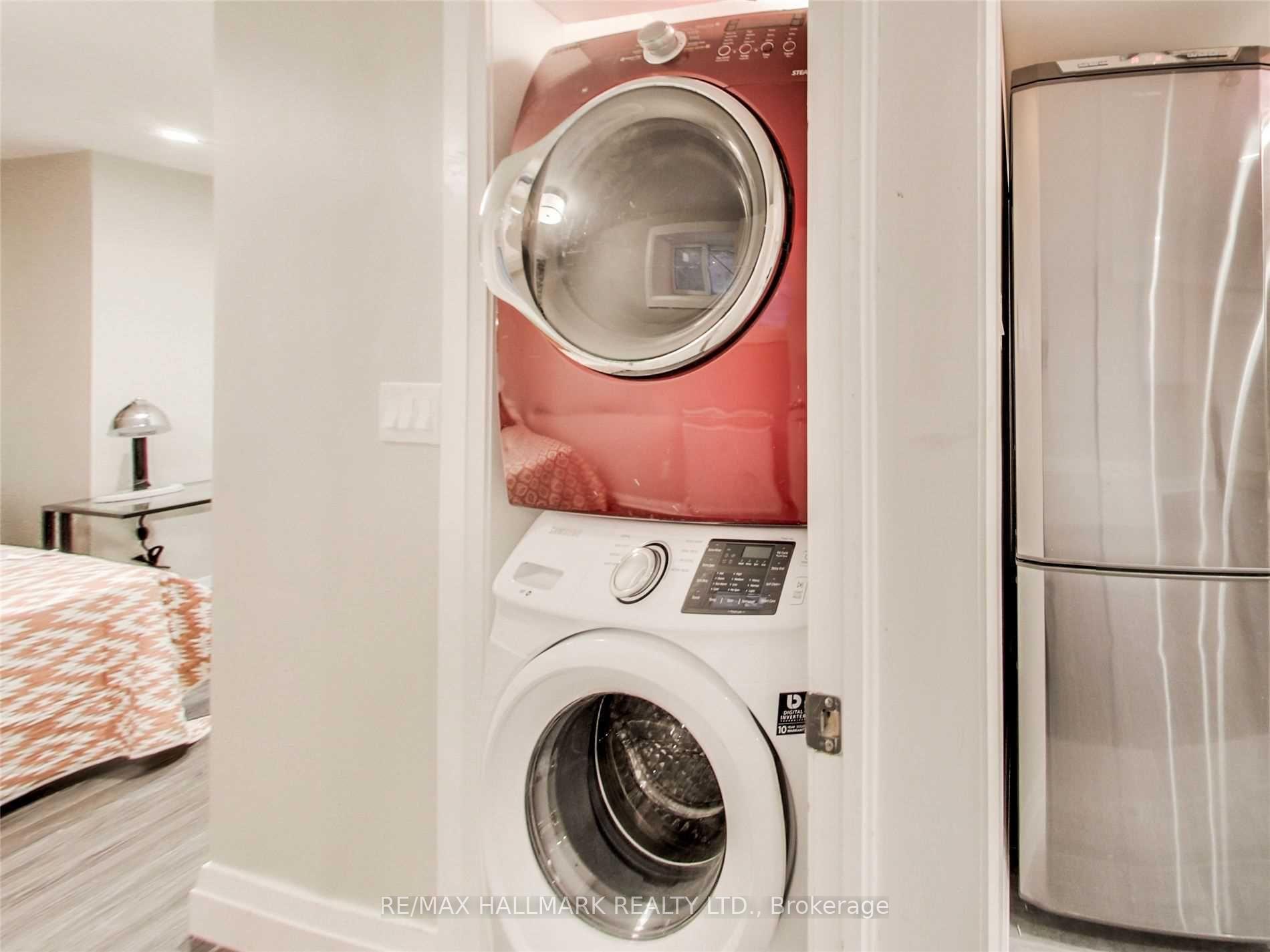 Photo 11 of 251 Manning (Lower) Avenue, Toronto, Trinity-Bellwoods — HOMEH