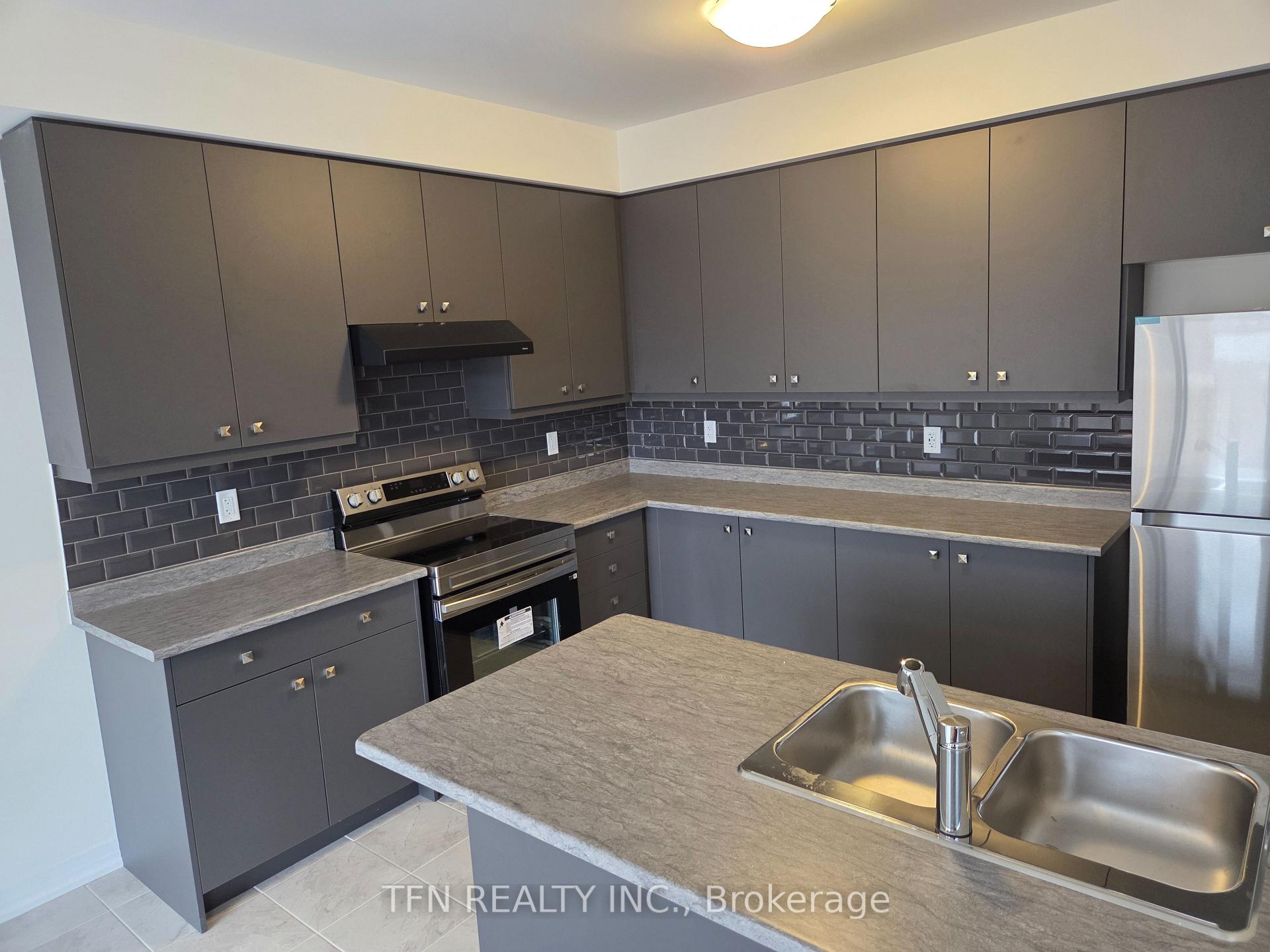 Photo 3 of 22 Cresthaven Heights, Thorold, Rolling Meadows — HOMEH