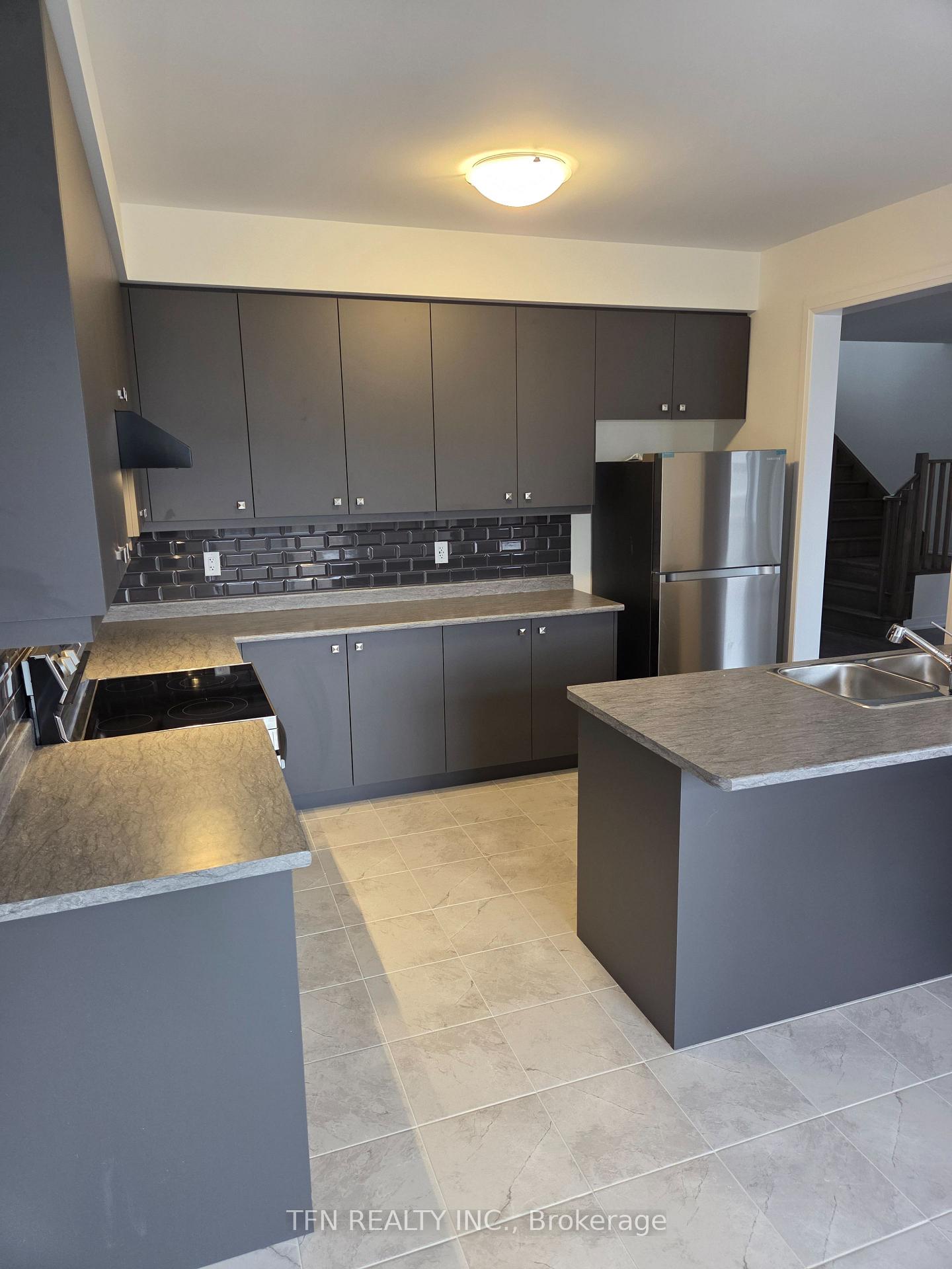 Photo 7 of 22 Cresthaven Heights, Thorold, Rolling Meadows — HOMEH