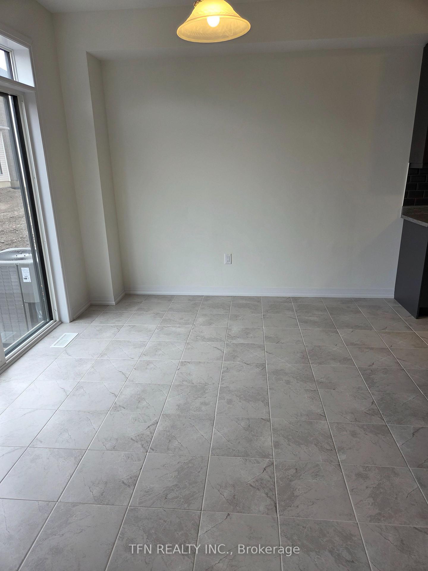 Photo 9 of 22 Cresthaven Heights, Thorold, Rolling Meadows — HOMEH