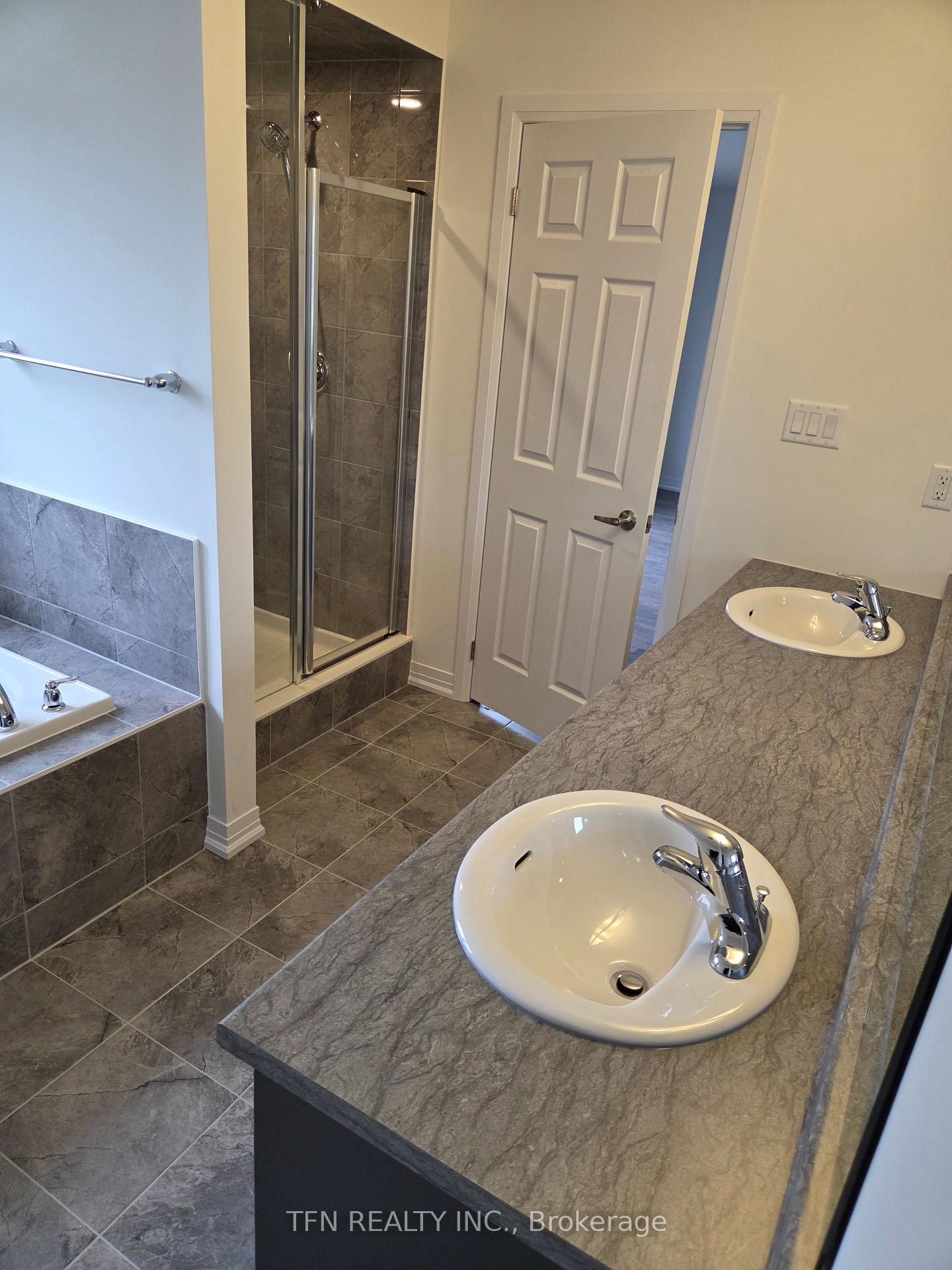 Photo 20 of 22 Cresthaven Heights, Thorold, Rolling Meadows — HOMEH