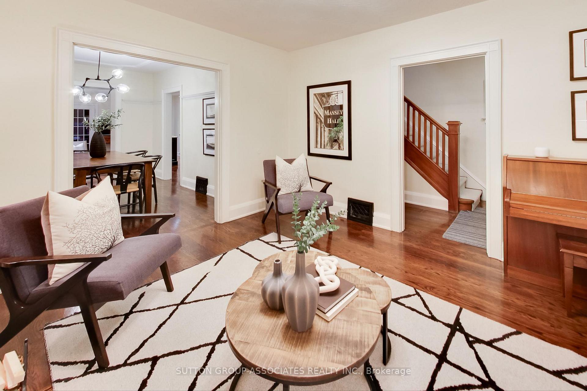 Photo 3 of 237 Arlington Avenue, Toronto, Humewood-Cedarvale — HOMEH