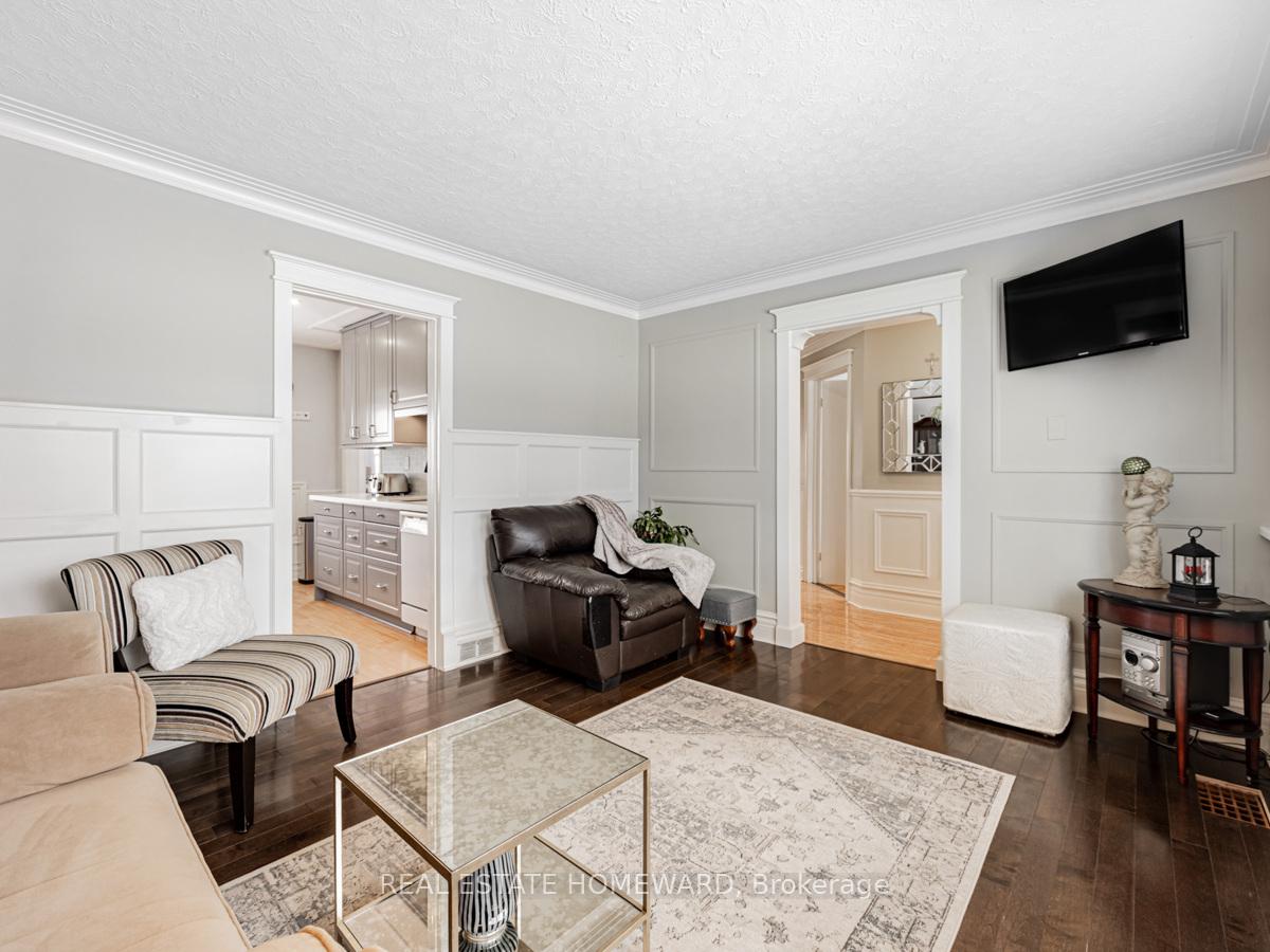 Photo 10 of 166 Linden Avenue, Scarborough, Kennedy Park — HOMEH