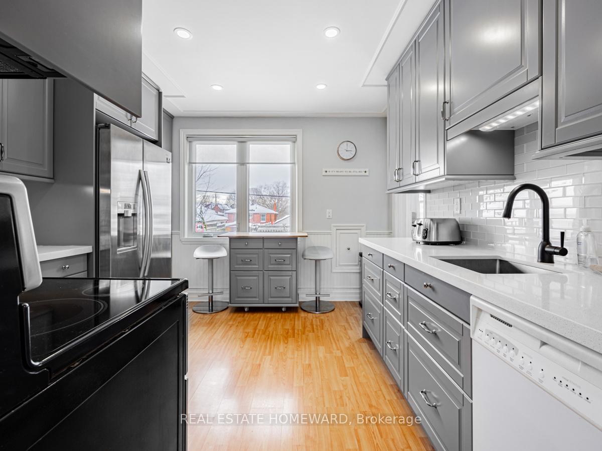 Photo 11 of 166 Linden Avenue, Scarborough, Kennedy Park — HOMEH