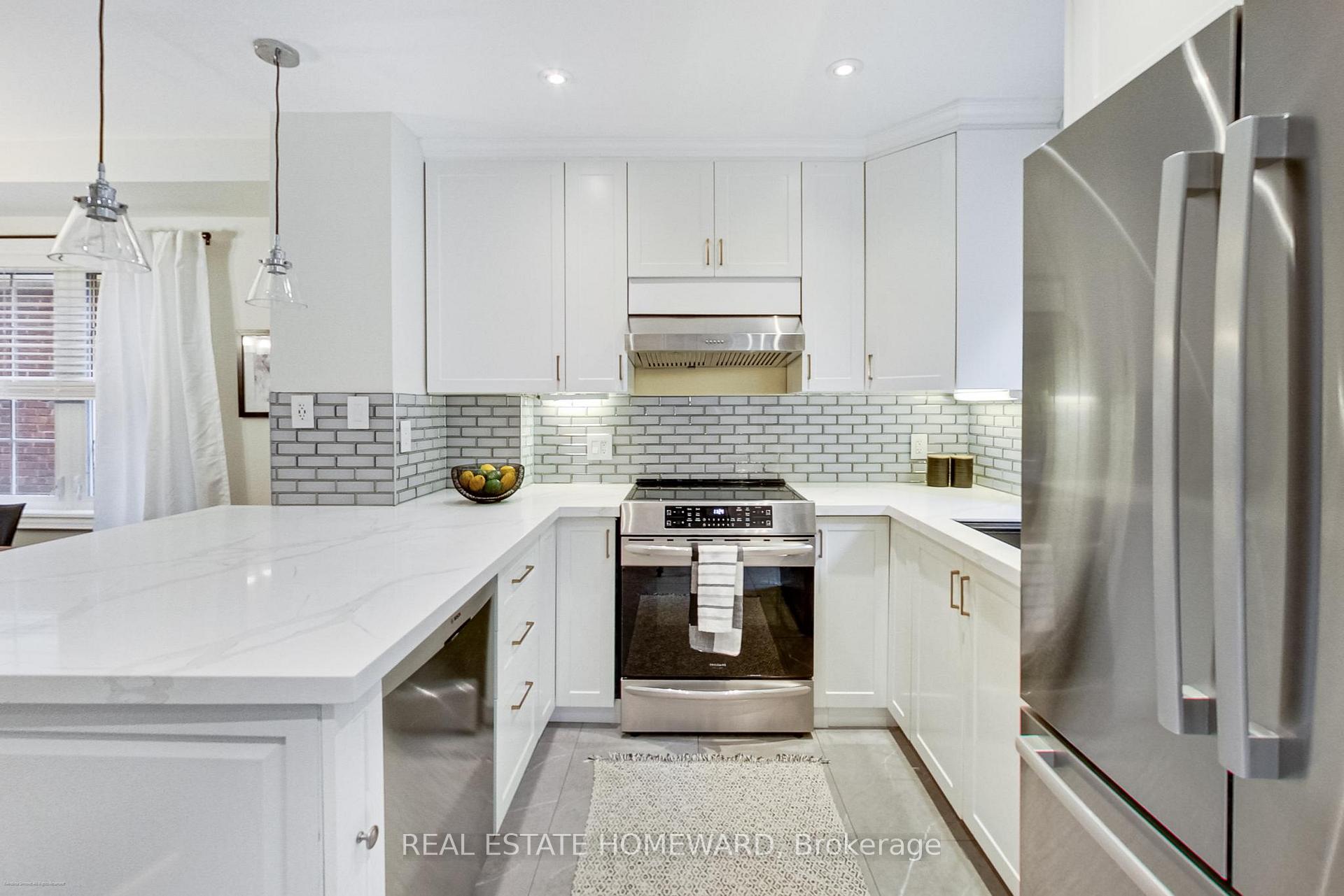 Photo 17 of 205 Lawlor Avenue, Toronto, East End-Danforth — HOMEH