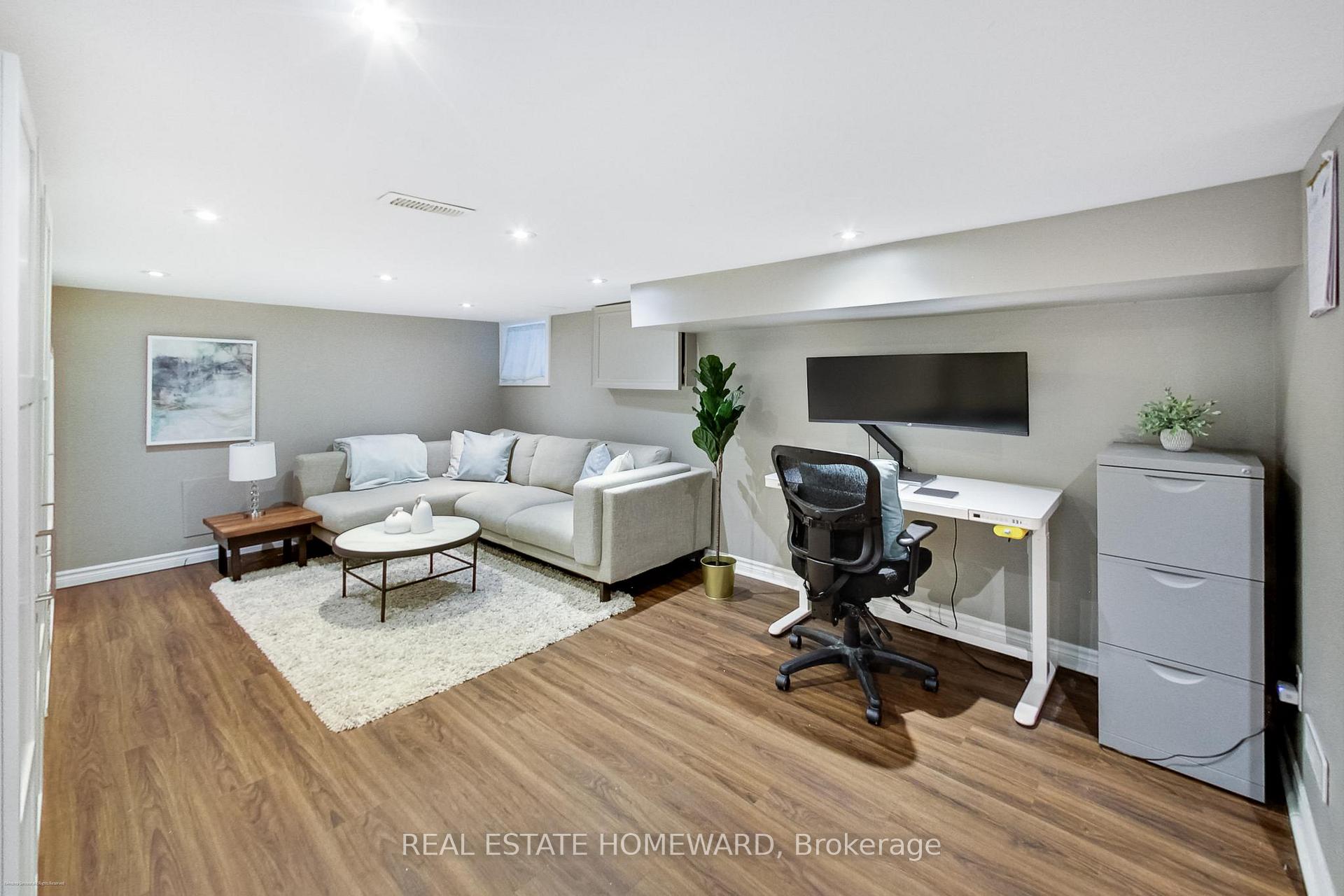 Photo 21 of 205 Lawlor Avenue, Toronto, East End-Danforth — HOMEH