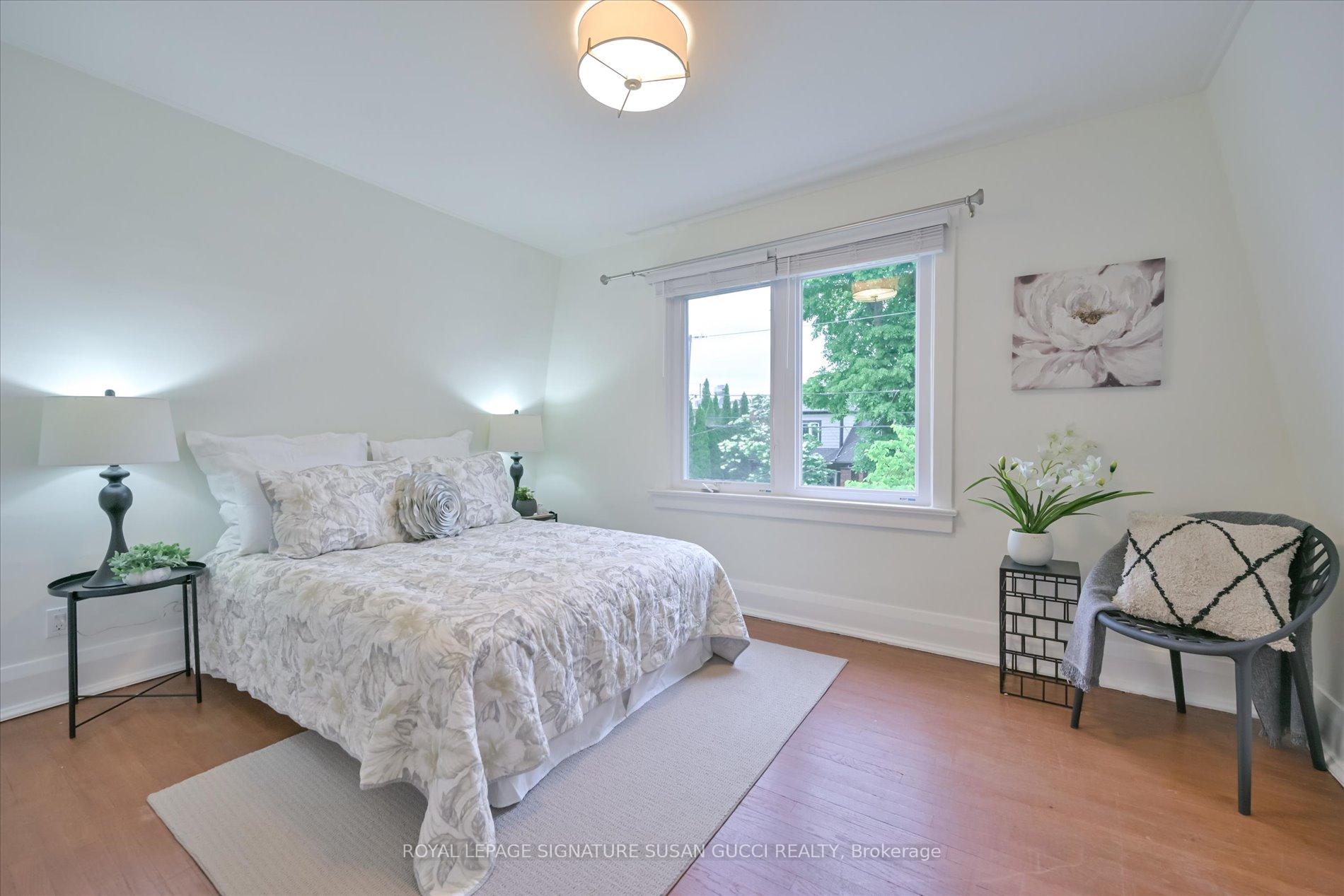 Photo 14 of 208 Oak Park Avenue, Toronto, Woodbine-Lumsden — HOMEH