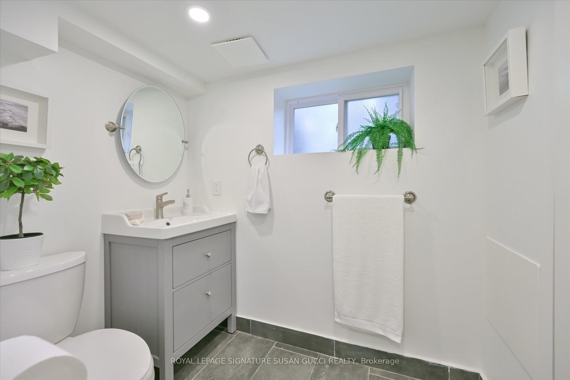 Photo 21 of 208 Oak Park Avenue, Toronto, Woodbine-Lumsden — HOMEH