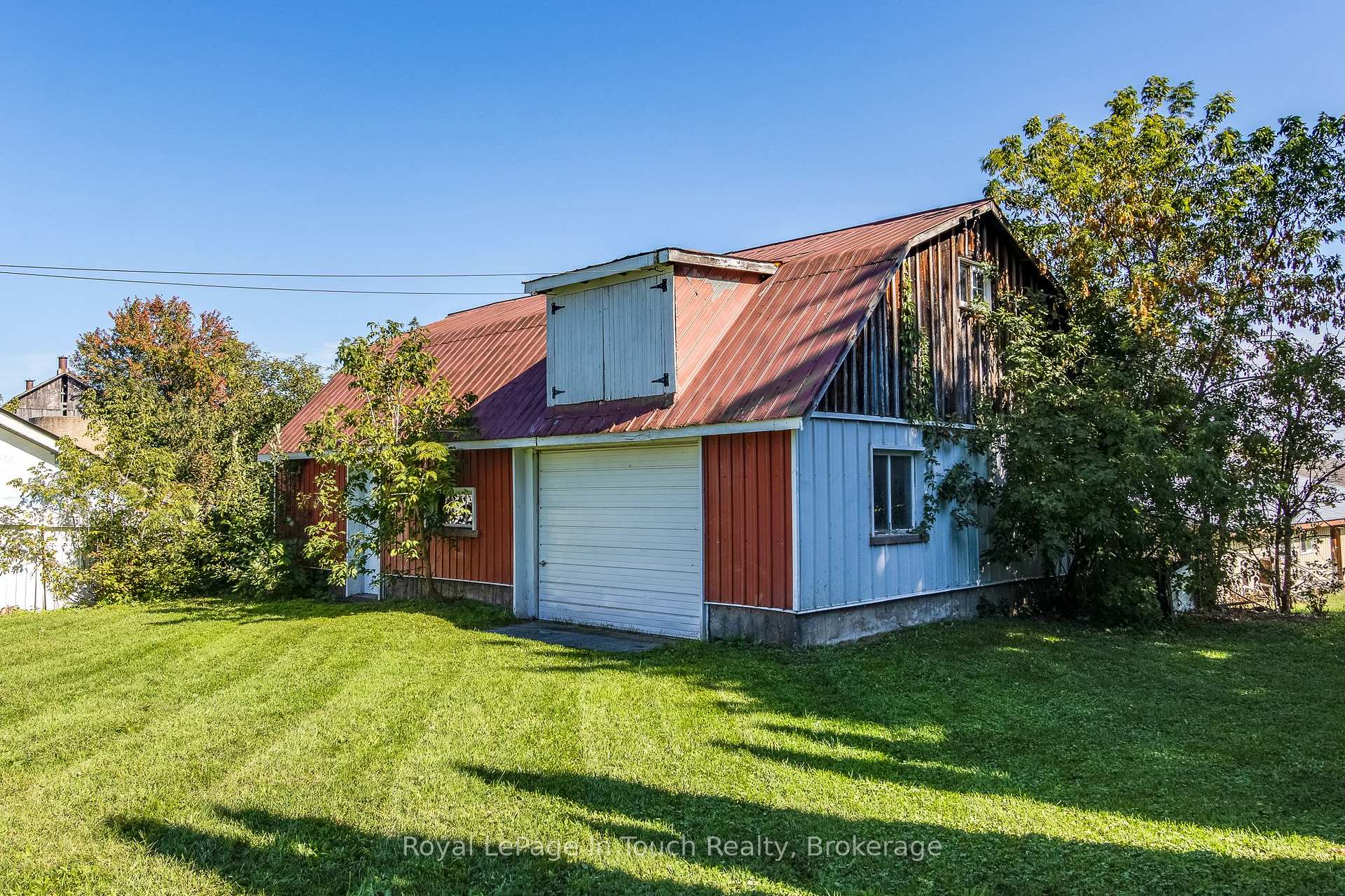 Photo 18 of 317 Lafontaine Road W, Tiny, Lafontaine — HOMEH