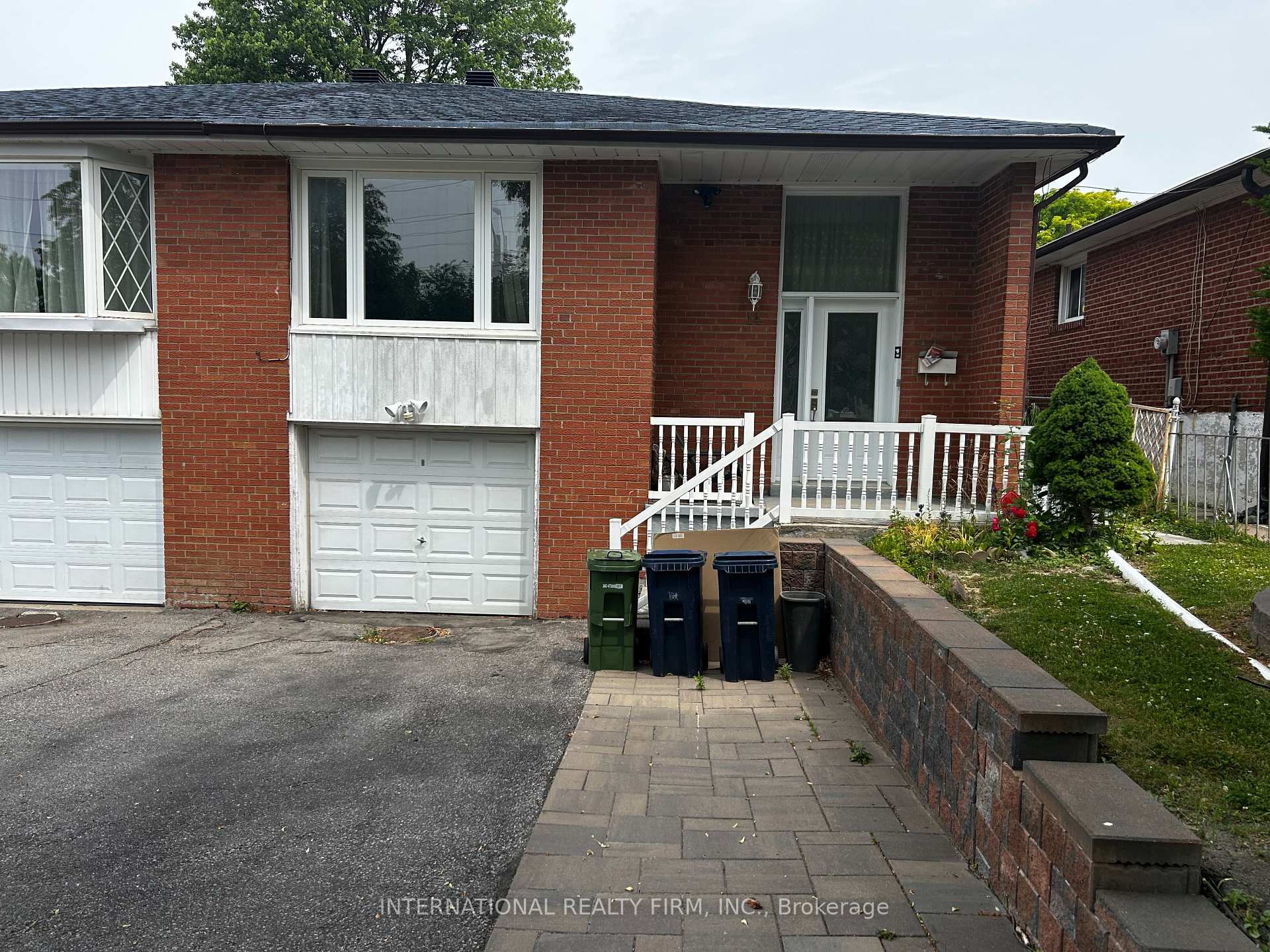 Front of 14 Reiber Crescent