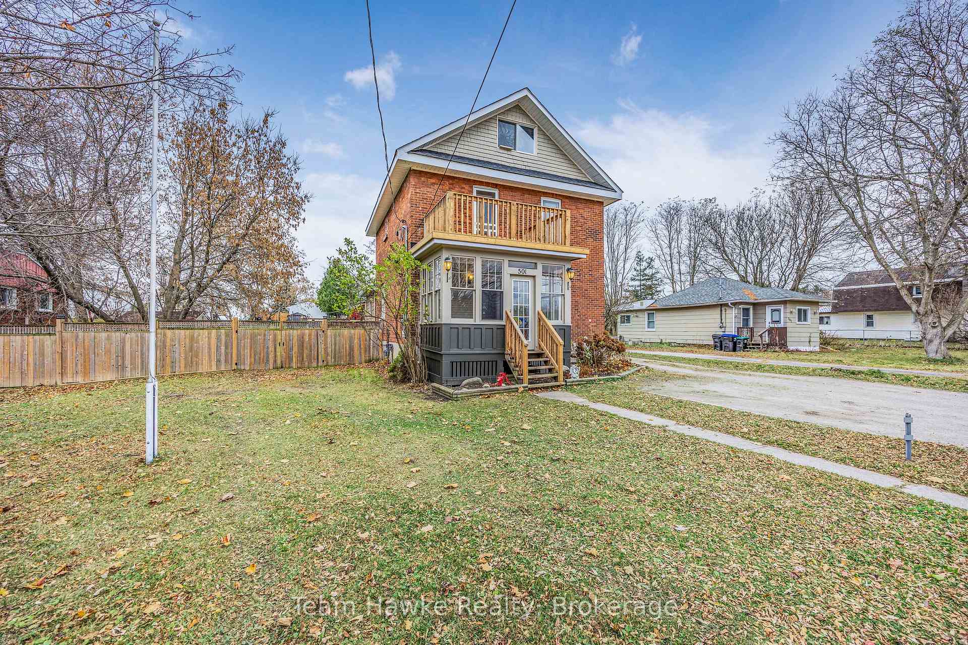 Photo 3 of 501 Talbot Street, Tay, Port McNicoll — HOMEH