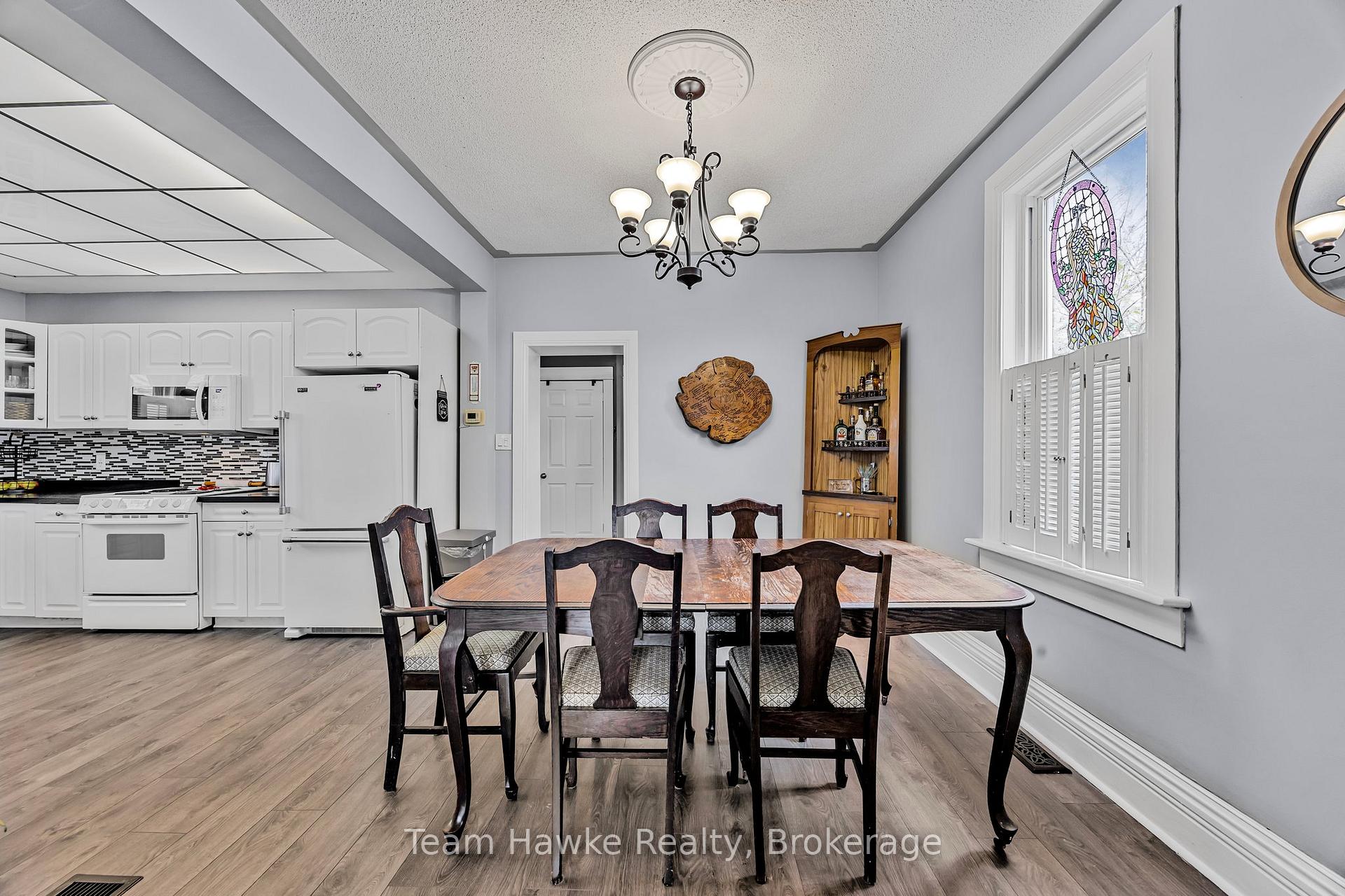 Photo 10 of 501 Talbot Street, Tay, Port McNicoll — HOMEH