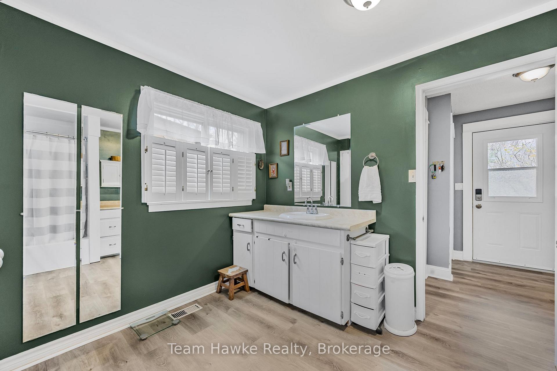 Photo 20 of 501 Talbot Street, Tay, Port McNicoll — HOMEH