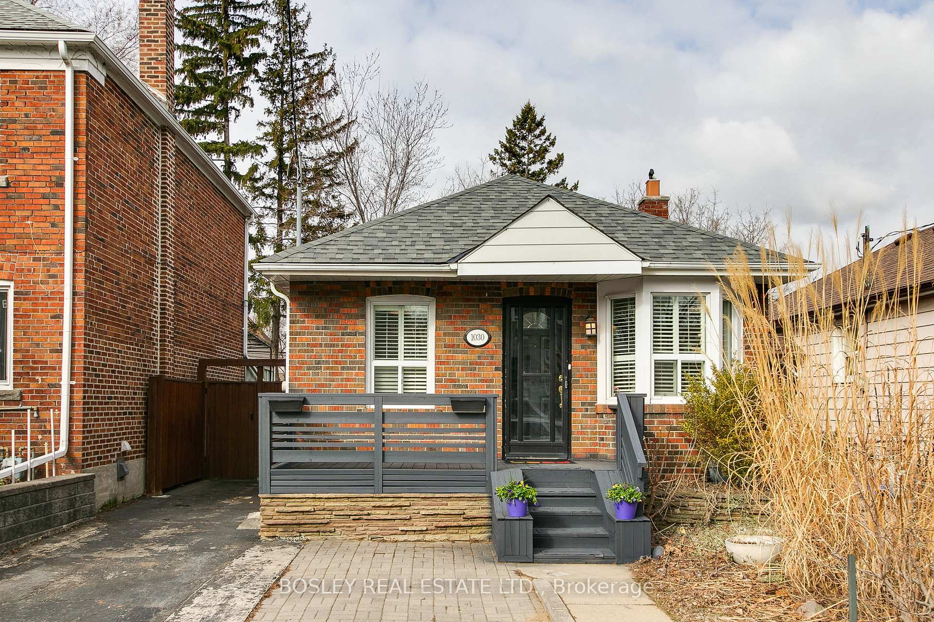 Front of 1030 Greenwood Avenue