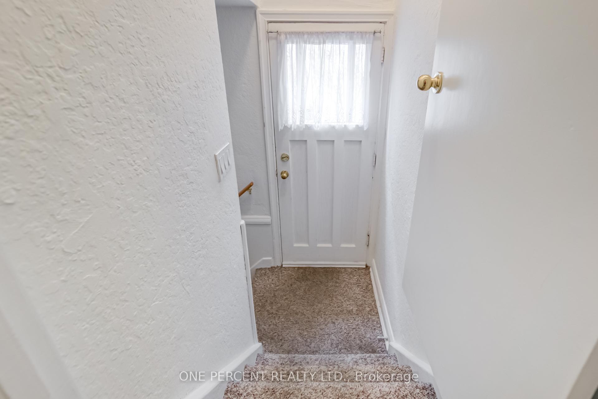 Photo 23 of 88 Lynnhaven Road, Toronto, Englemount-Lawrence — HOMEH