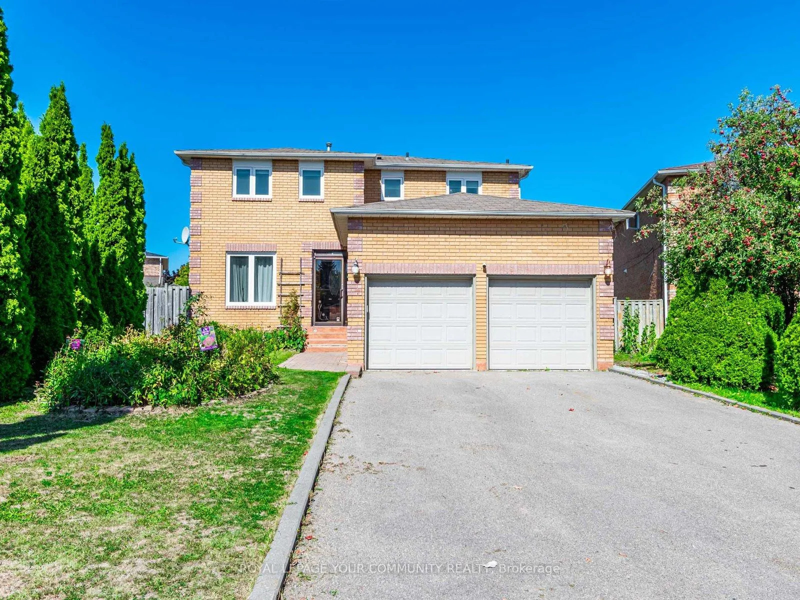 Front of 5 Mandel Crescent