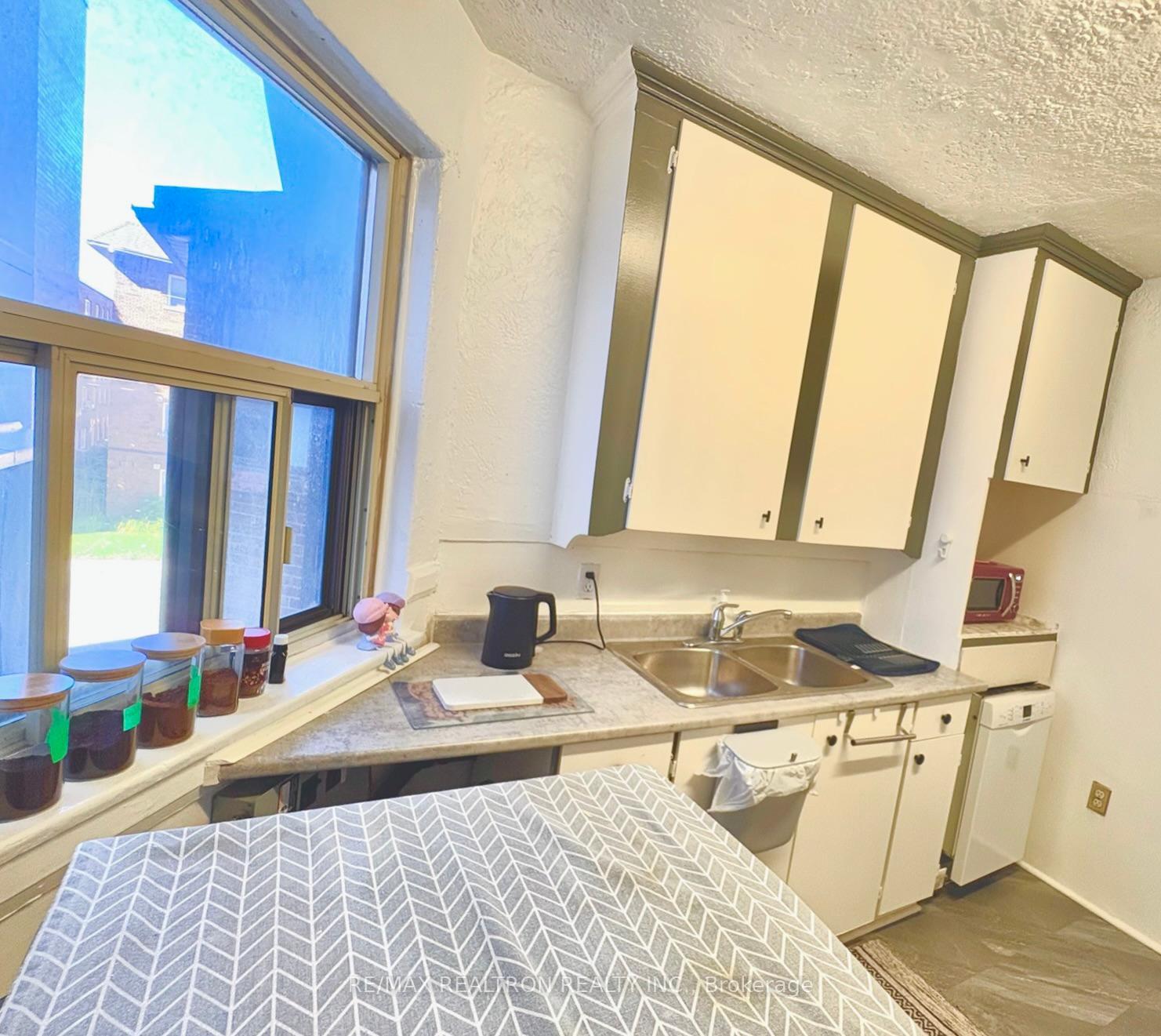 Photo 12 of Unit 11, 113 Vaughan Road, Toronto, Humewood-Cedarvale — HOMEH