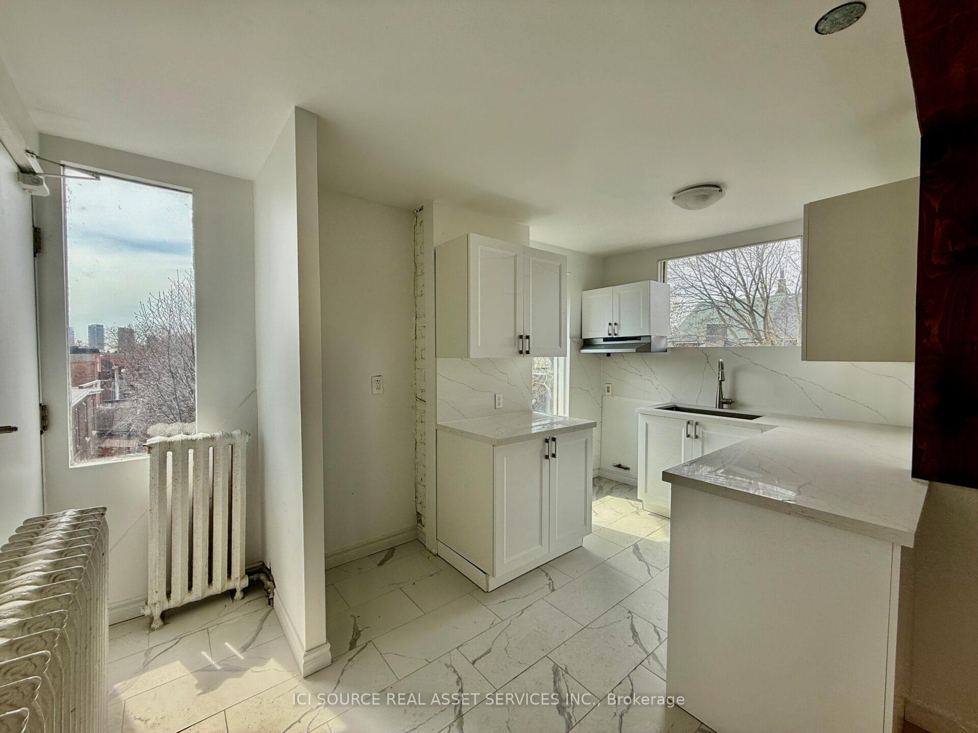 Photo 1 of Unit #3 Top, 2 Bellwoods Pk, Toronto, Trinity-Bellwoods — HOMEH