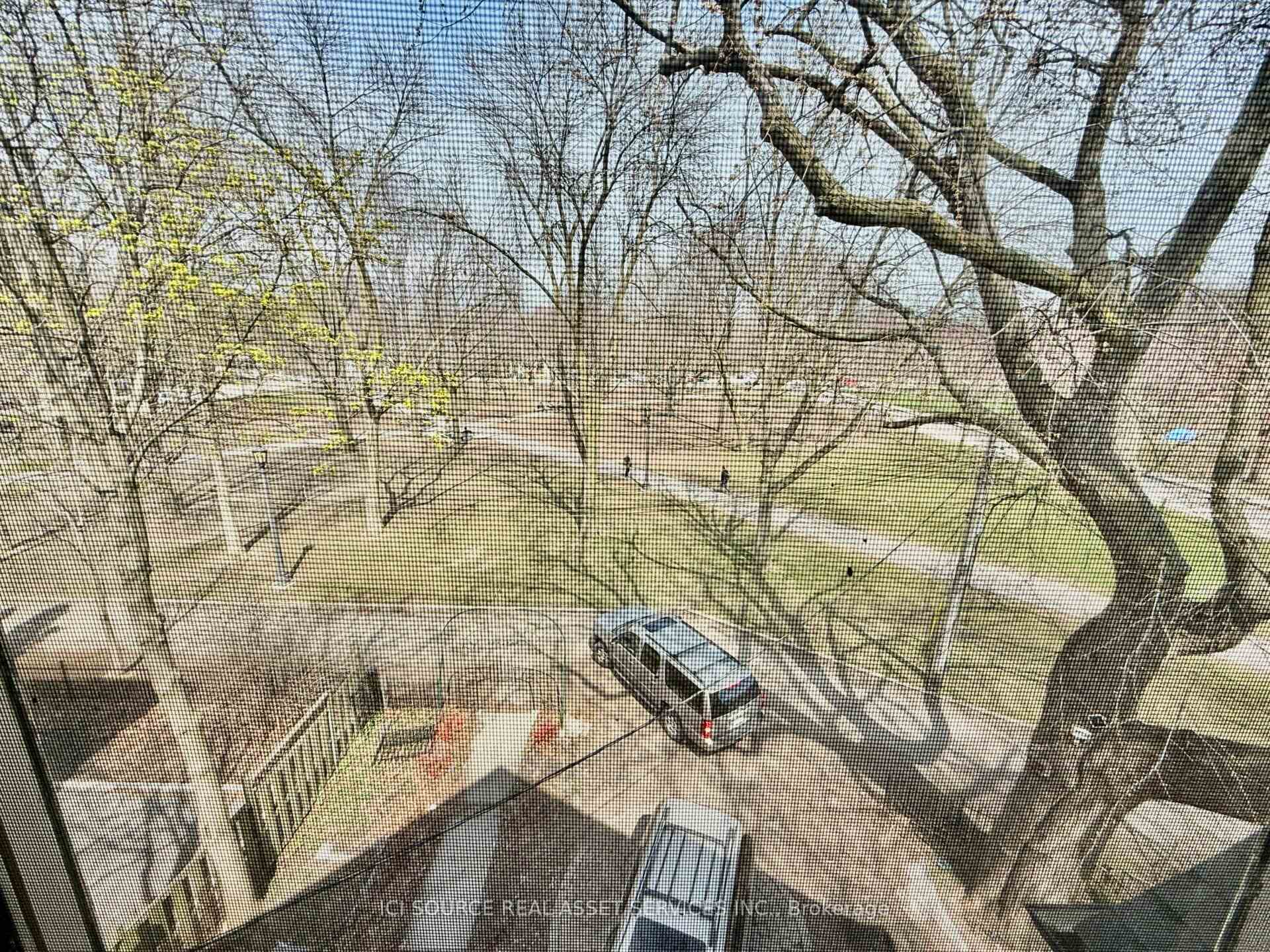 Photo 8 of Unit #3 Top, 2 Bellwoods Pk, Toronto, Trinity-Bellwoods — HOMEH