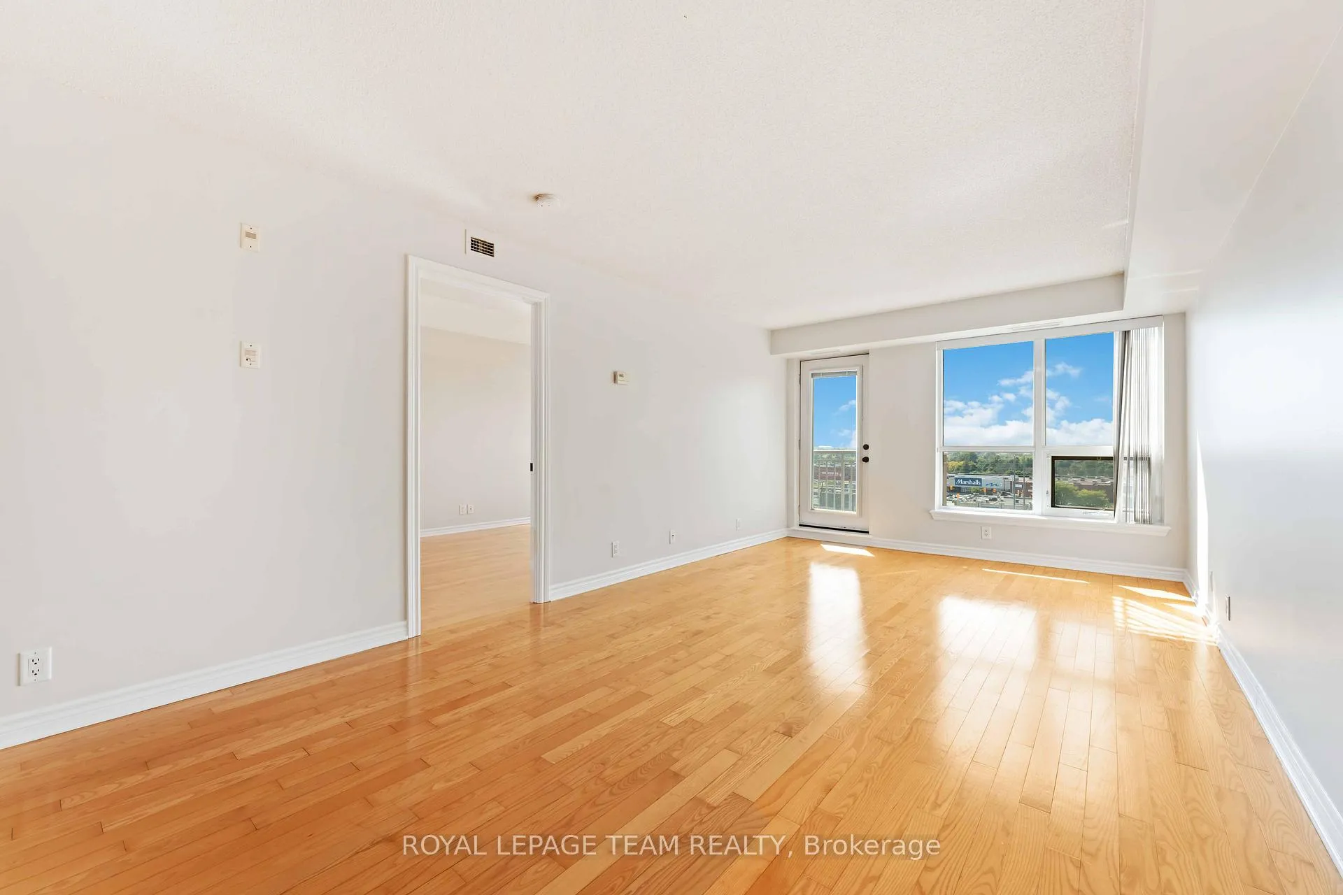 Photo 5 of Unit 801, 120 Grant Carman Drive, Ottawa, Borden Farm/Stewart Farm/Carleton Heights/Parkwood Hills — HOMEH