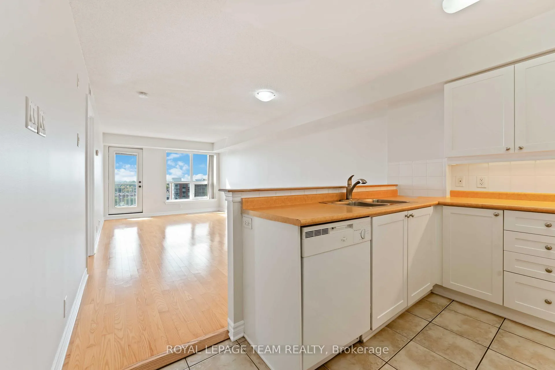 Photo 8 of Unit 801, 120 Grant Carman Drive, Ottawa, Borden Farm/Stewart Farm/Carleton Heights/Parkwood Hills — HOMEH