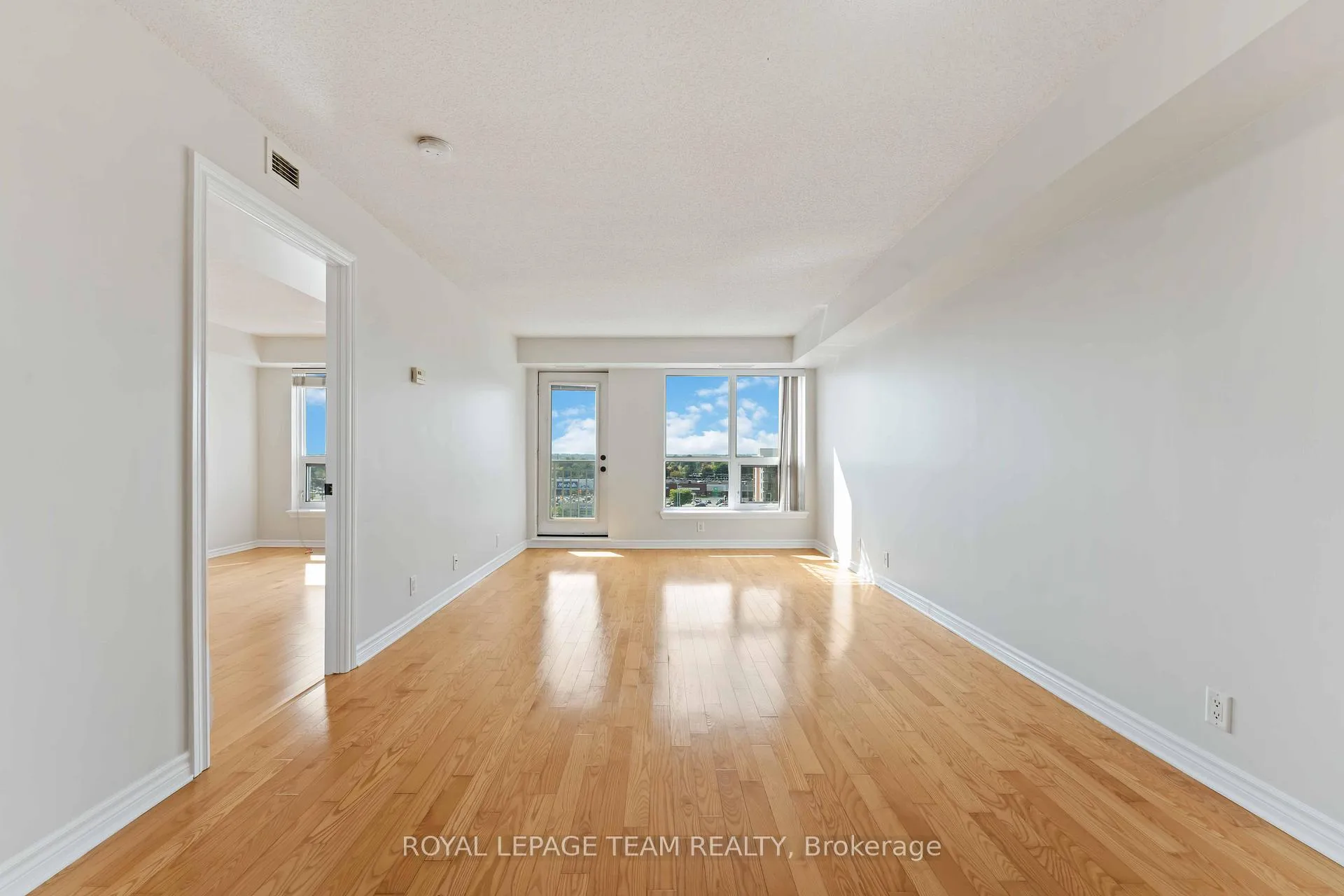 Photo 11 of Unit 801, 120 Grant Carman Drive, Ottawa, Borden Farm/Stewart Farm/Carleton Heights/Parkwood Hills — HOMEH