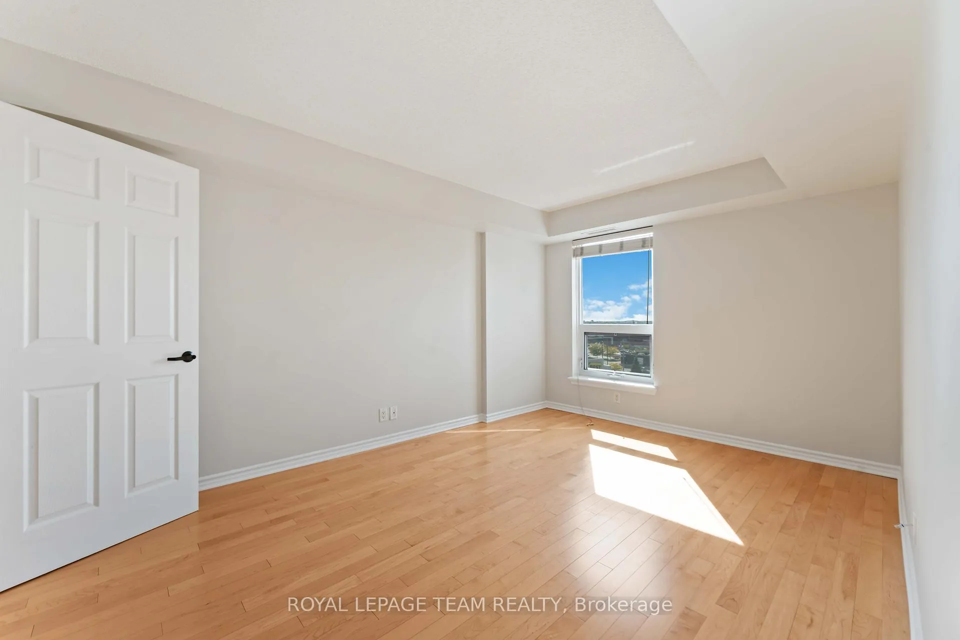 Photo 13 of Unit 801, 120 Grant Carman Drive, Ottawa, Borden Farm/Stewart Farm/Carleton Heights/Parkwood Hills — HOMEH
