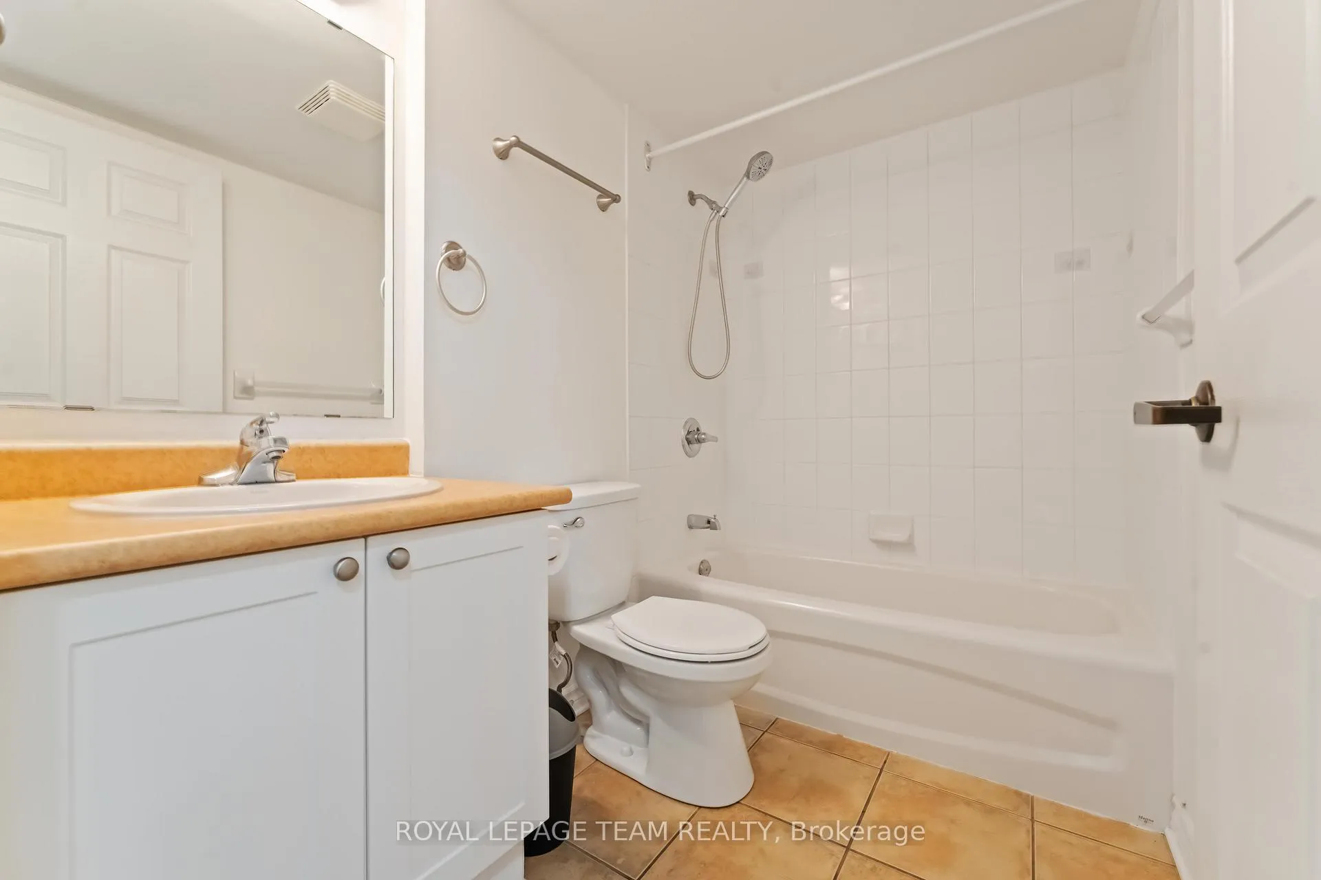 Photo 19 of Unit 801, 120 Grant Carman Drive, Ottawa, Borden Farm/Stewart Farm/Carleton Heights/Parkwood Hills — HOMEH