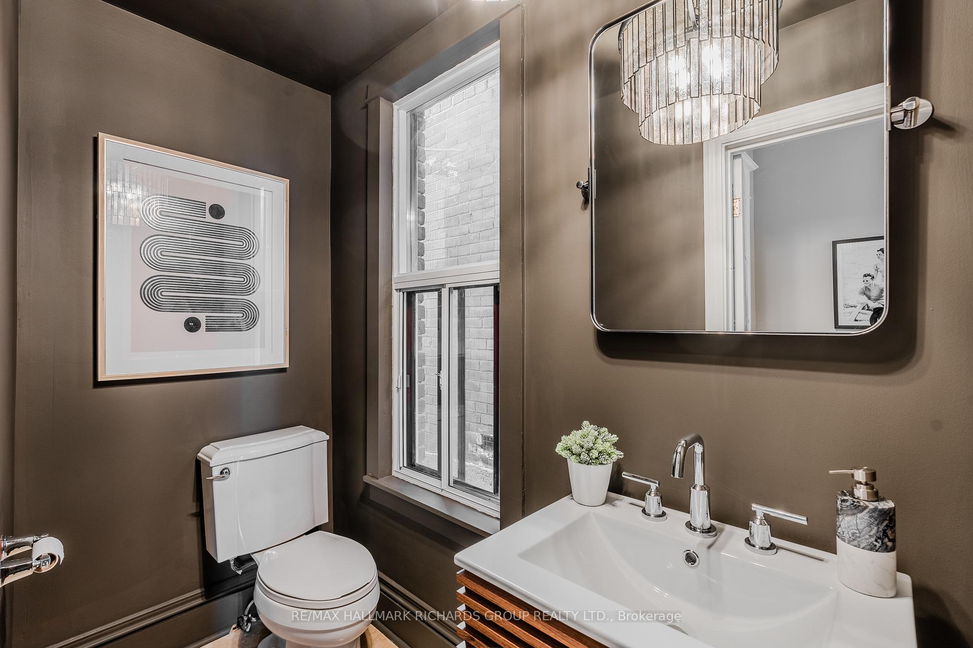 Photo 14 of 310 Lee Avenue, Toronto, The Beaches — HOMEH