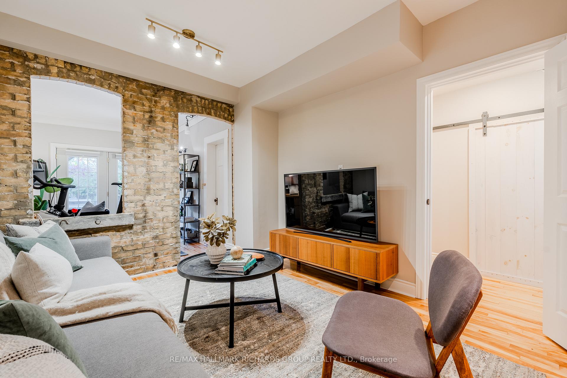 Photo 19 of 310 Lee Avenue, Toronto, The Beaches — HOMEH