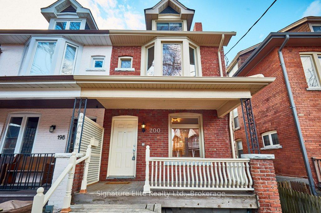 Front of Unit Main, 200 Heward Avenue